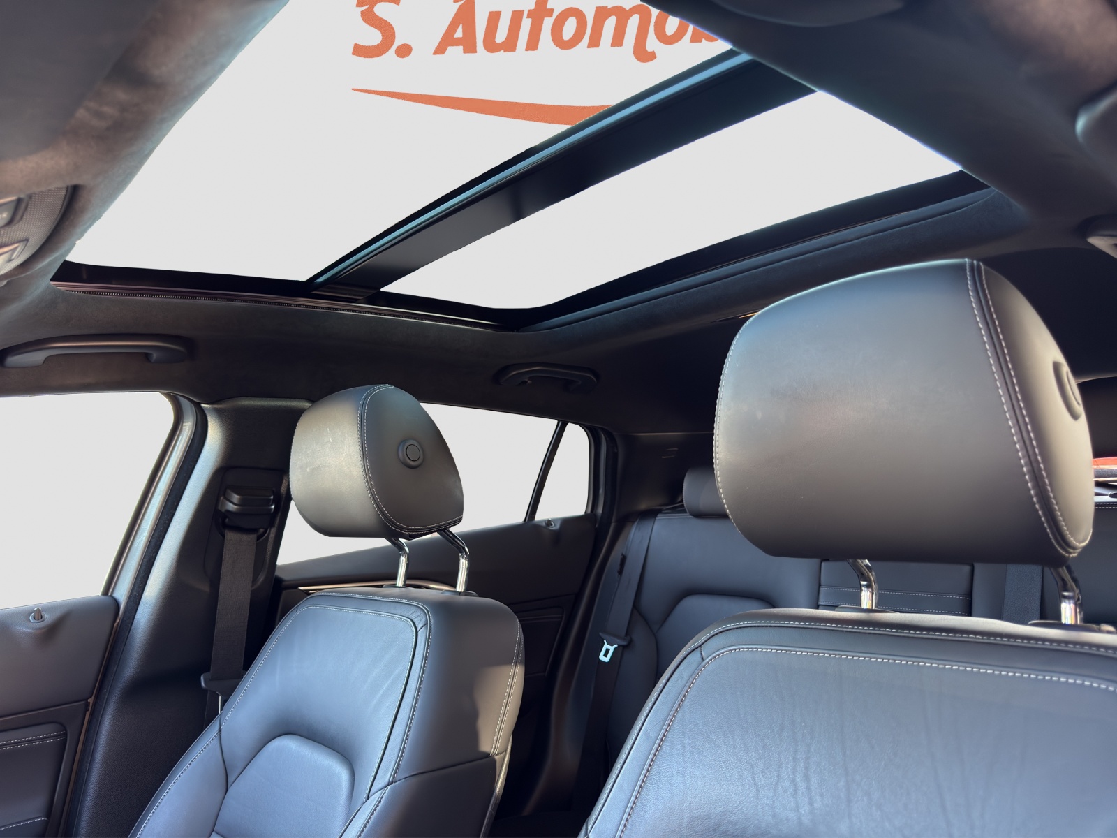 INFINITI QX30 2.2d Premium Tech DCT AWD-image-14