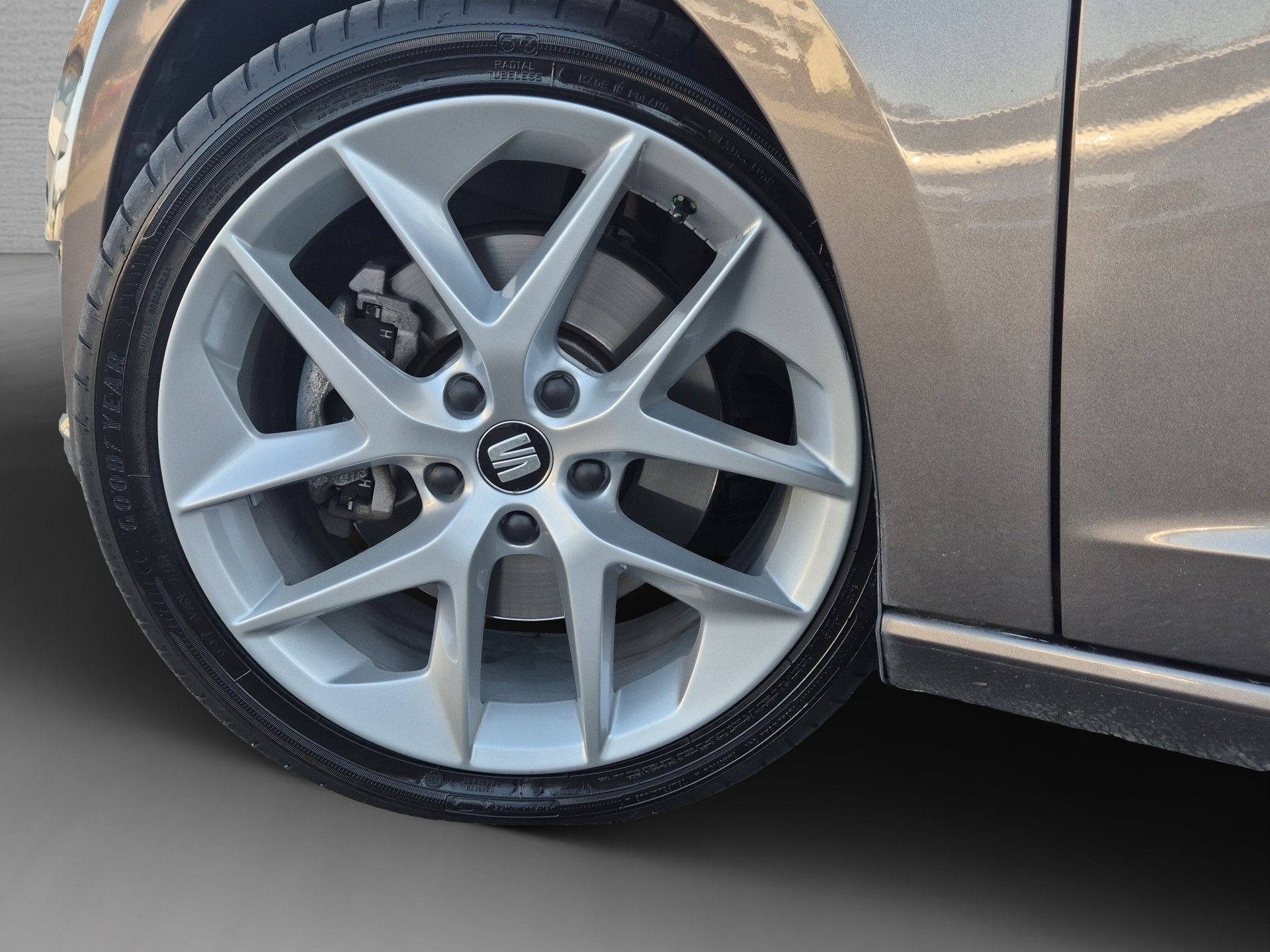 SEAT Leon 1.8 TSI FR DSG-image-9