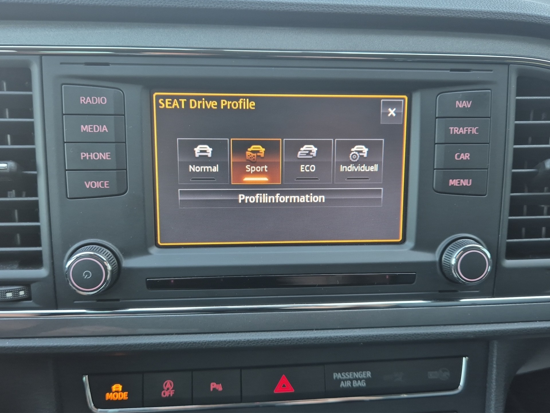 SEAT Leon 1.8 TSI FR DSG-image-24