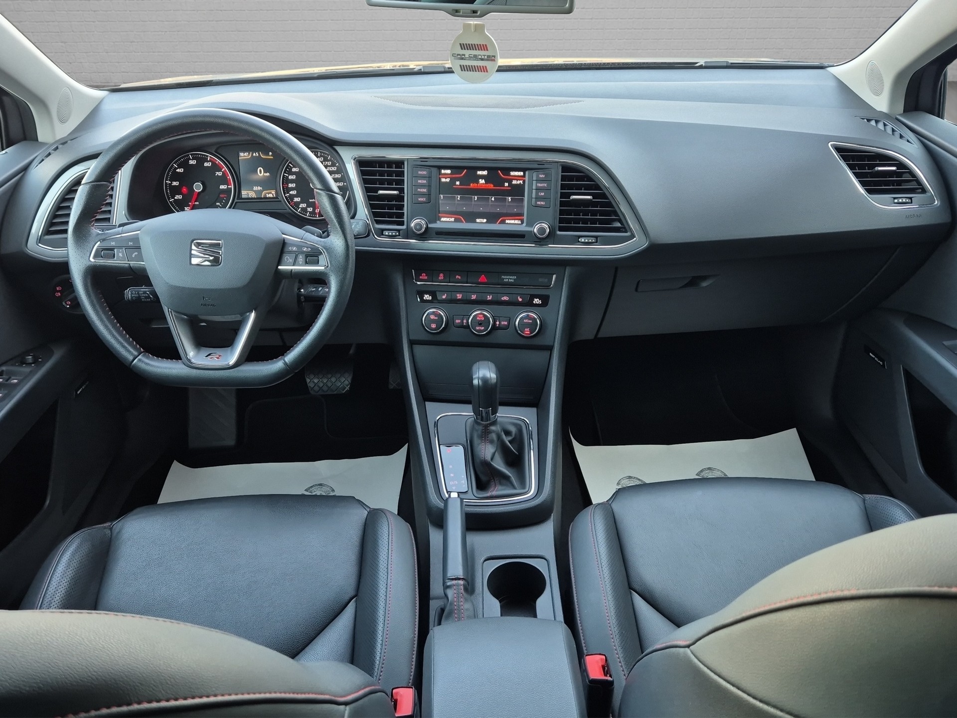 SEAT Leon 1.8 TSI FR DSG-image-13