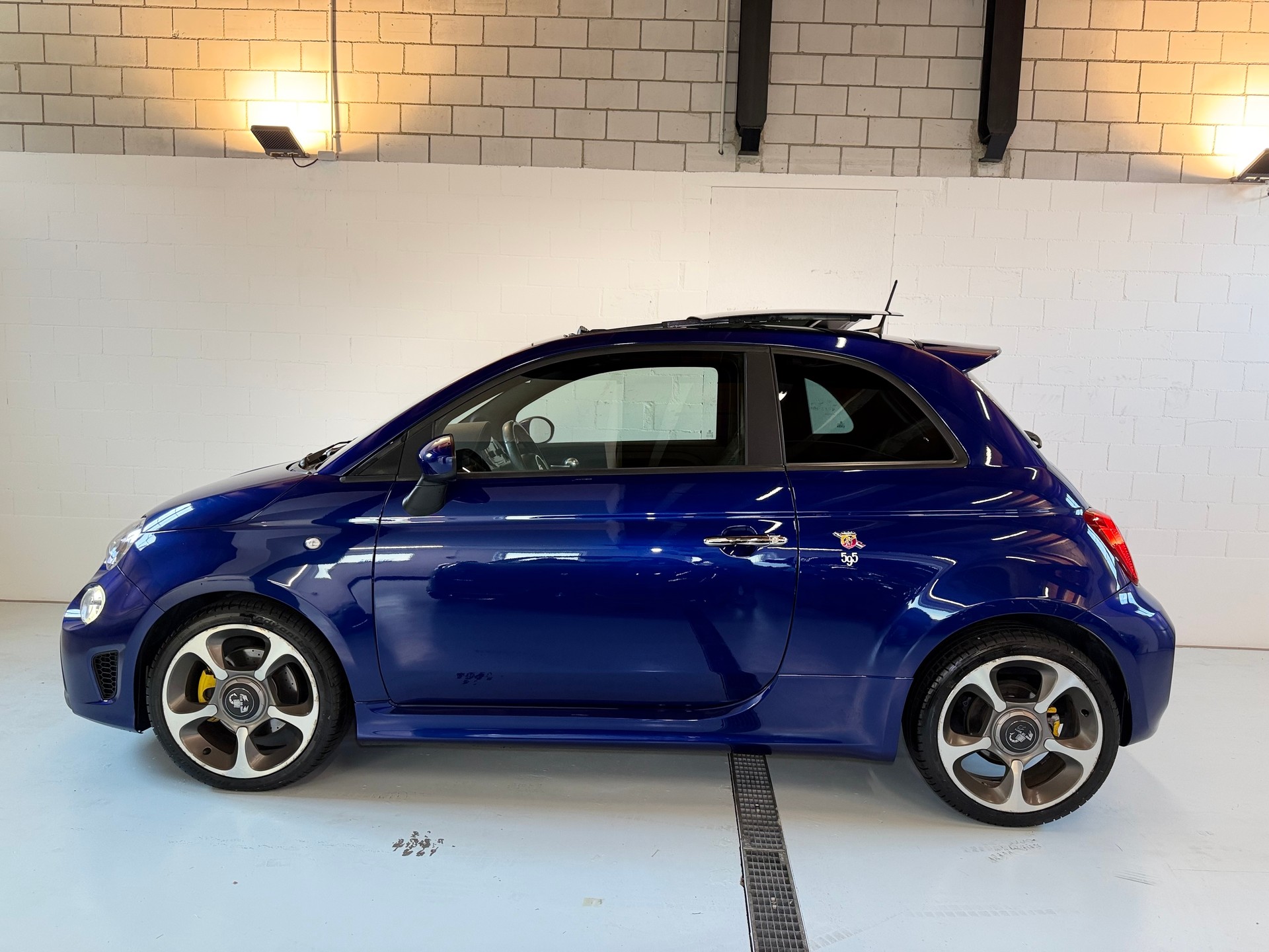 FIAT 595 1.4 16V Turbo Abarth Facelift-showroom-element-3