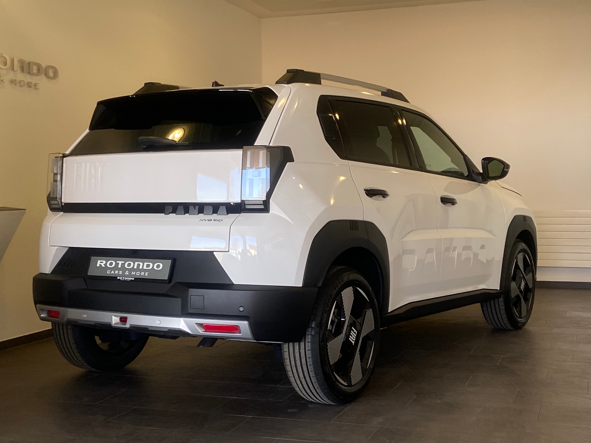 FIAT Grande Panda MHEV La Prima-showroom-element-1
