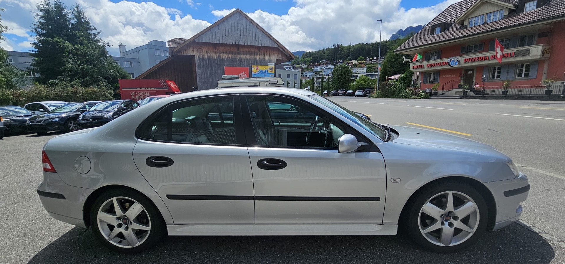 SAAB 9-3 2.0t Vector-image-3