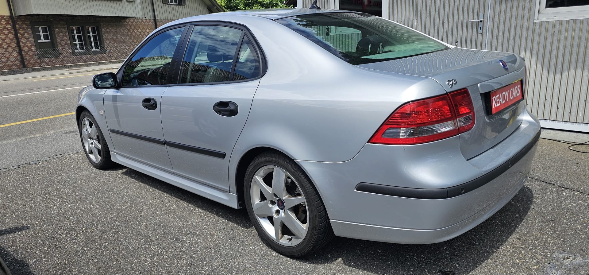 SAAB 9-3 2.0t Vector-image-5