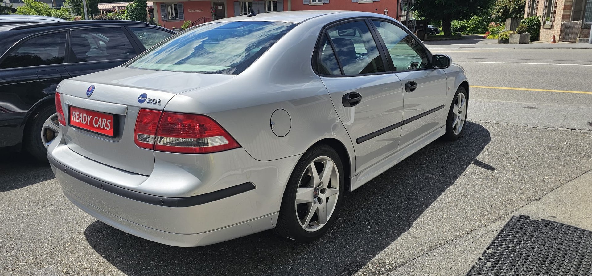SAAB 9-3 2.0t Vector-image-6