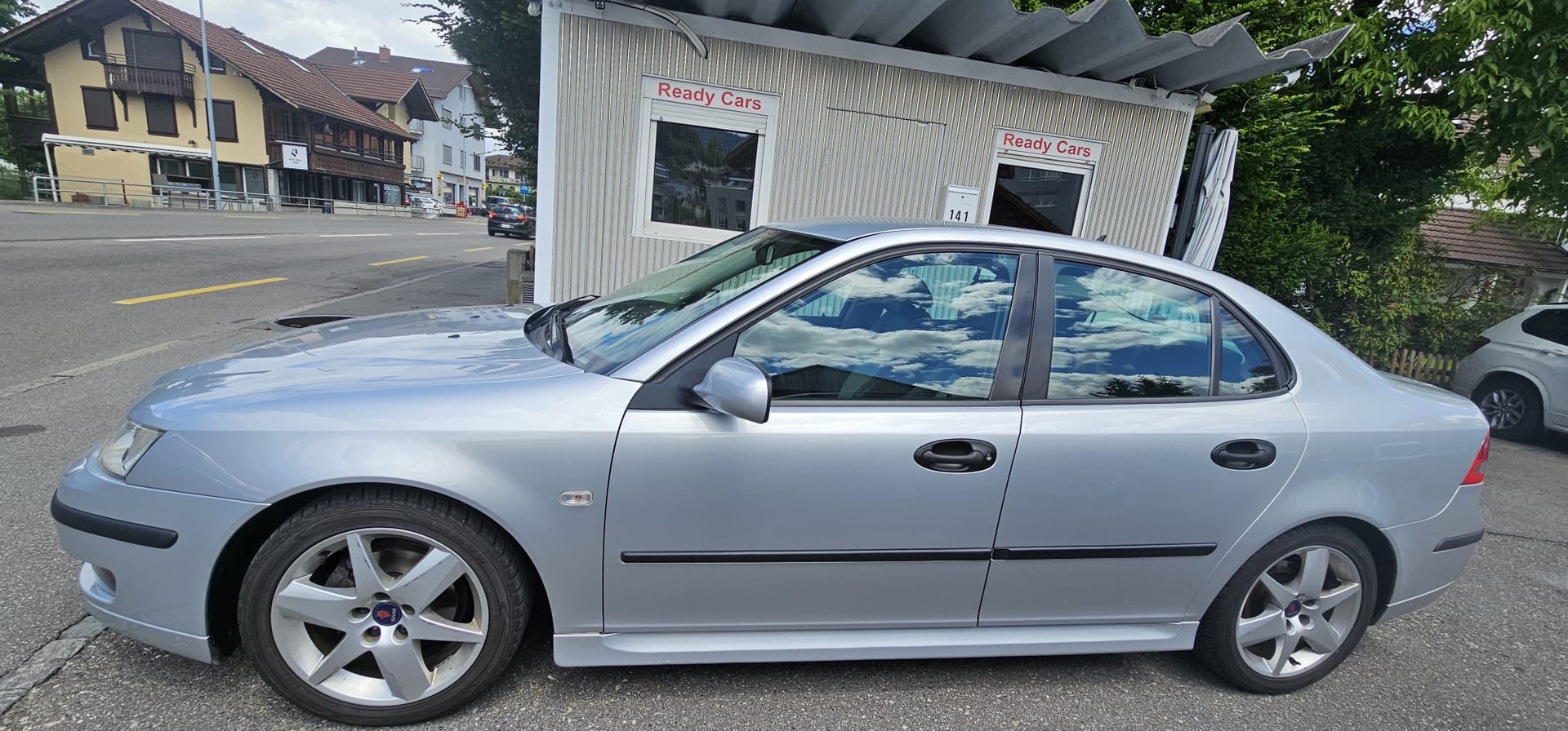SAAB 9-3 2.0t Vector-image-4