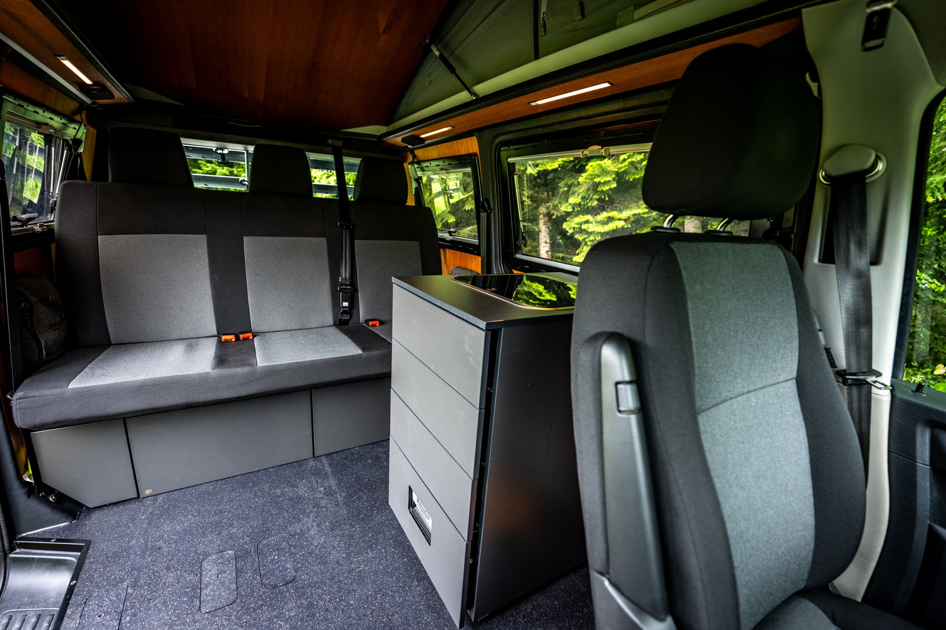 VW Custom-Bus-image-5