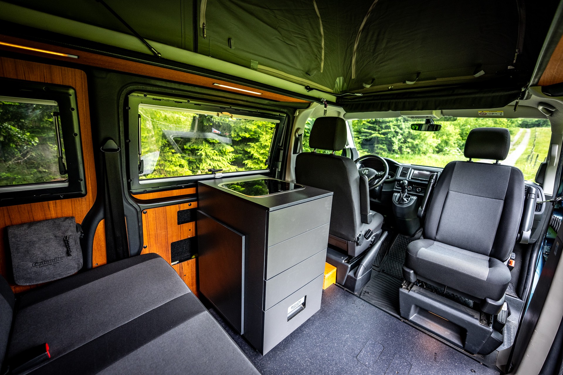 VW Custom-Bus-image-4
