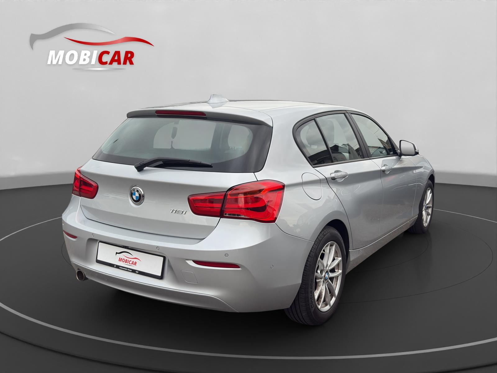 BMW 118i Steptronic-image-4