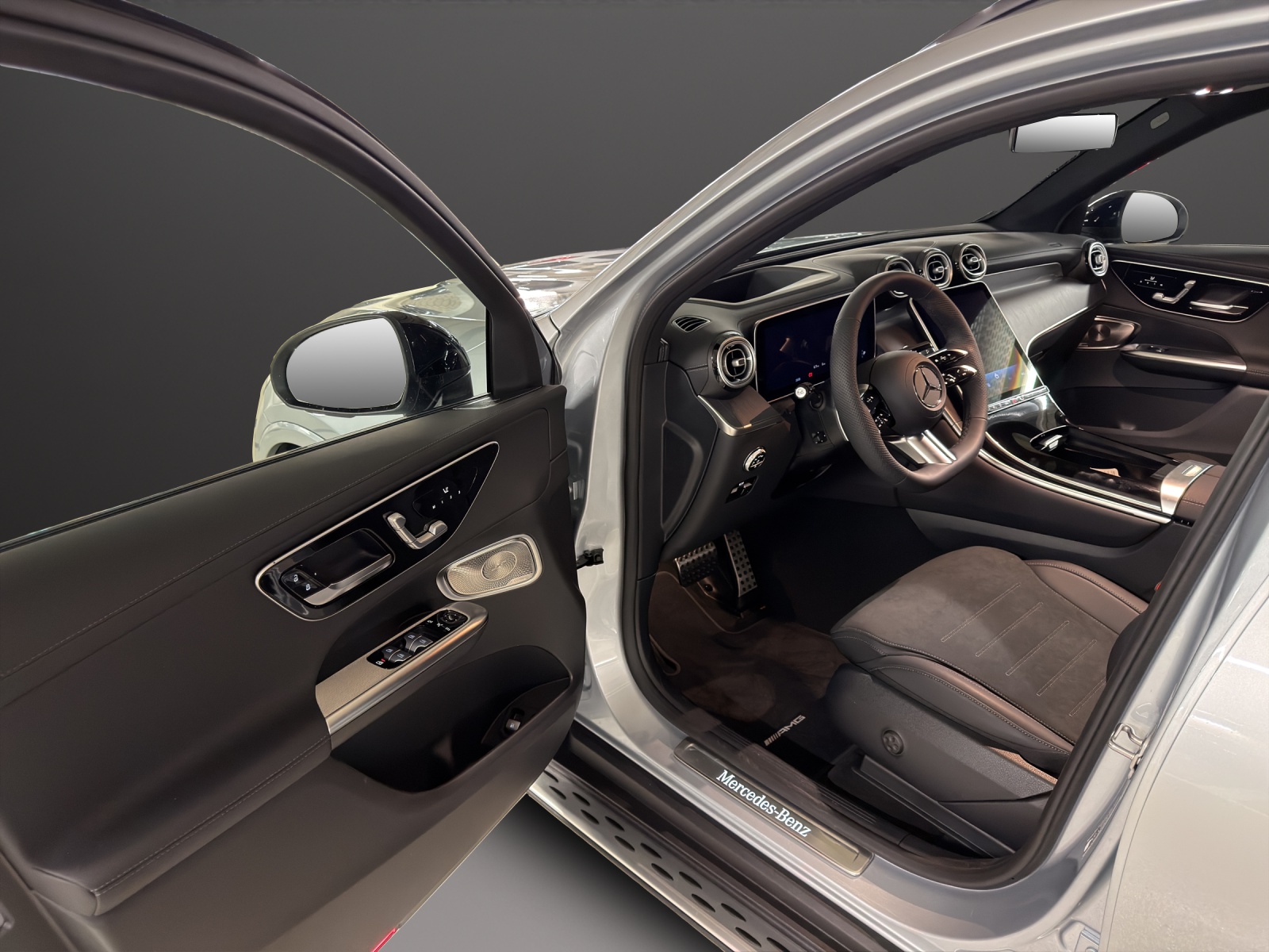 MERCEDES-BENZ GLC 300 e 4Matic 9G-Tronic-image-9