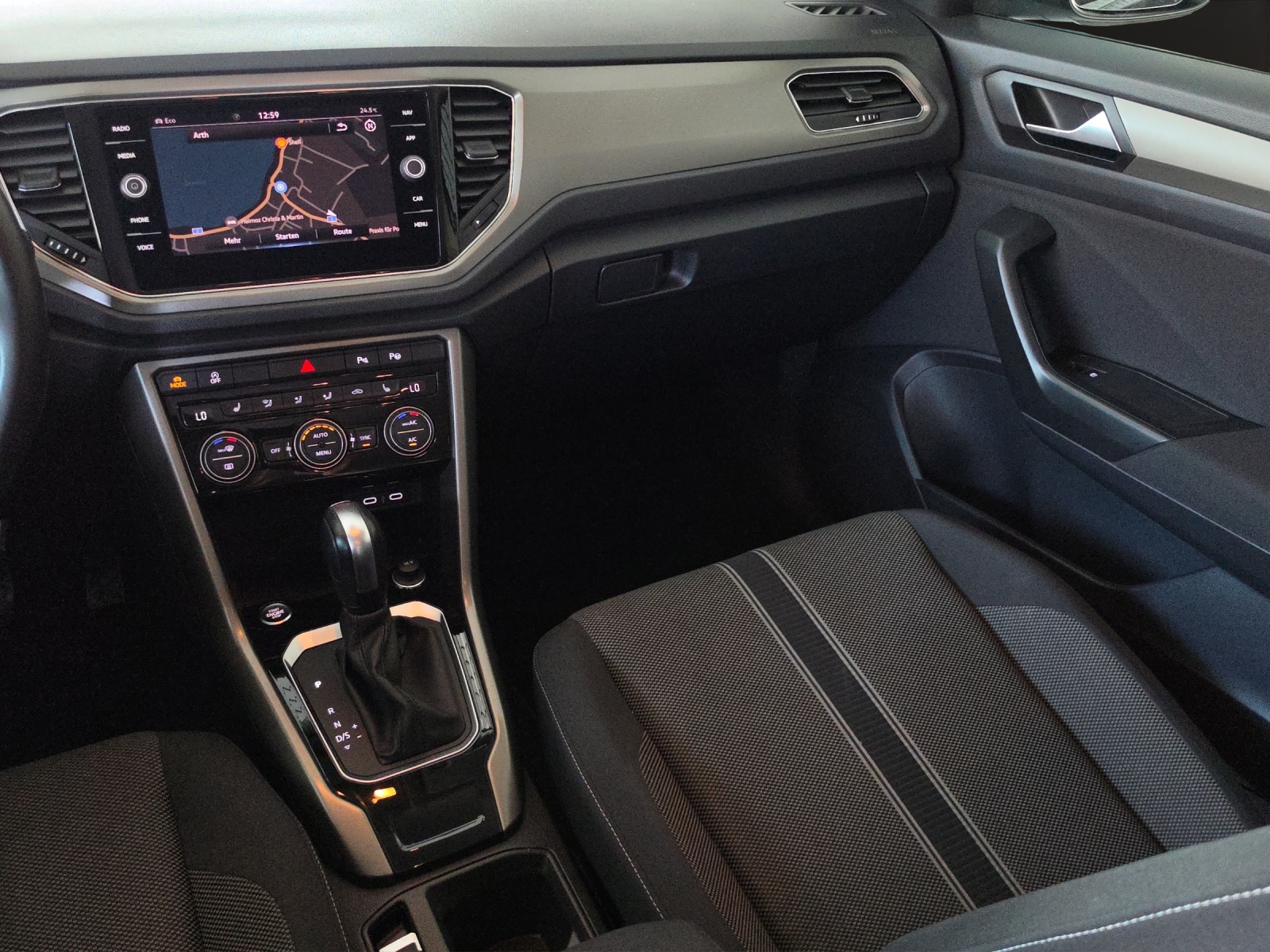VW T-Roc 1.5 TSI EVO Advance DSG-image-13
