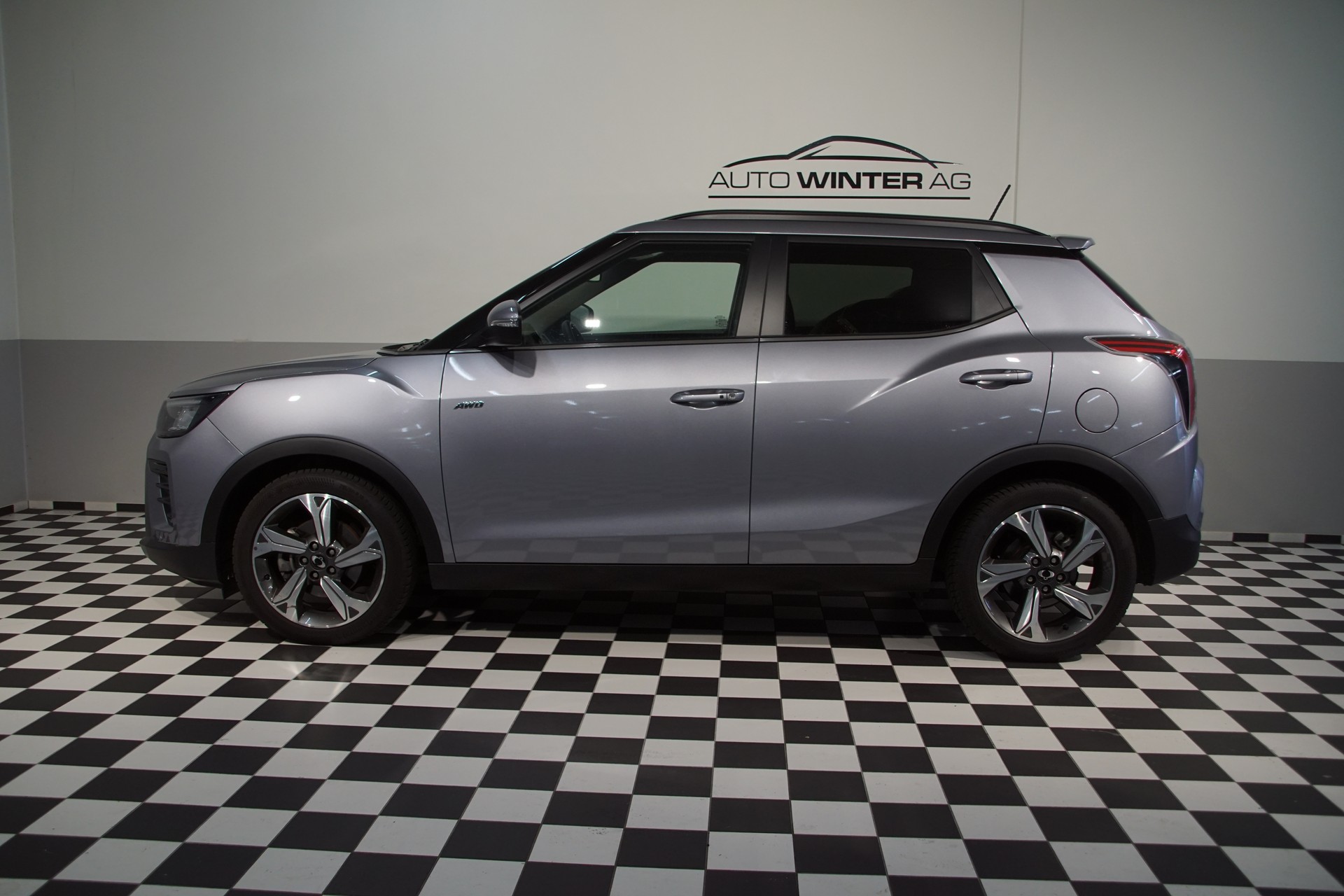 KGM-SsangYong Tivoli 1.5 T GDI Titanium SWISS 4WD Automat-image-9