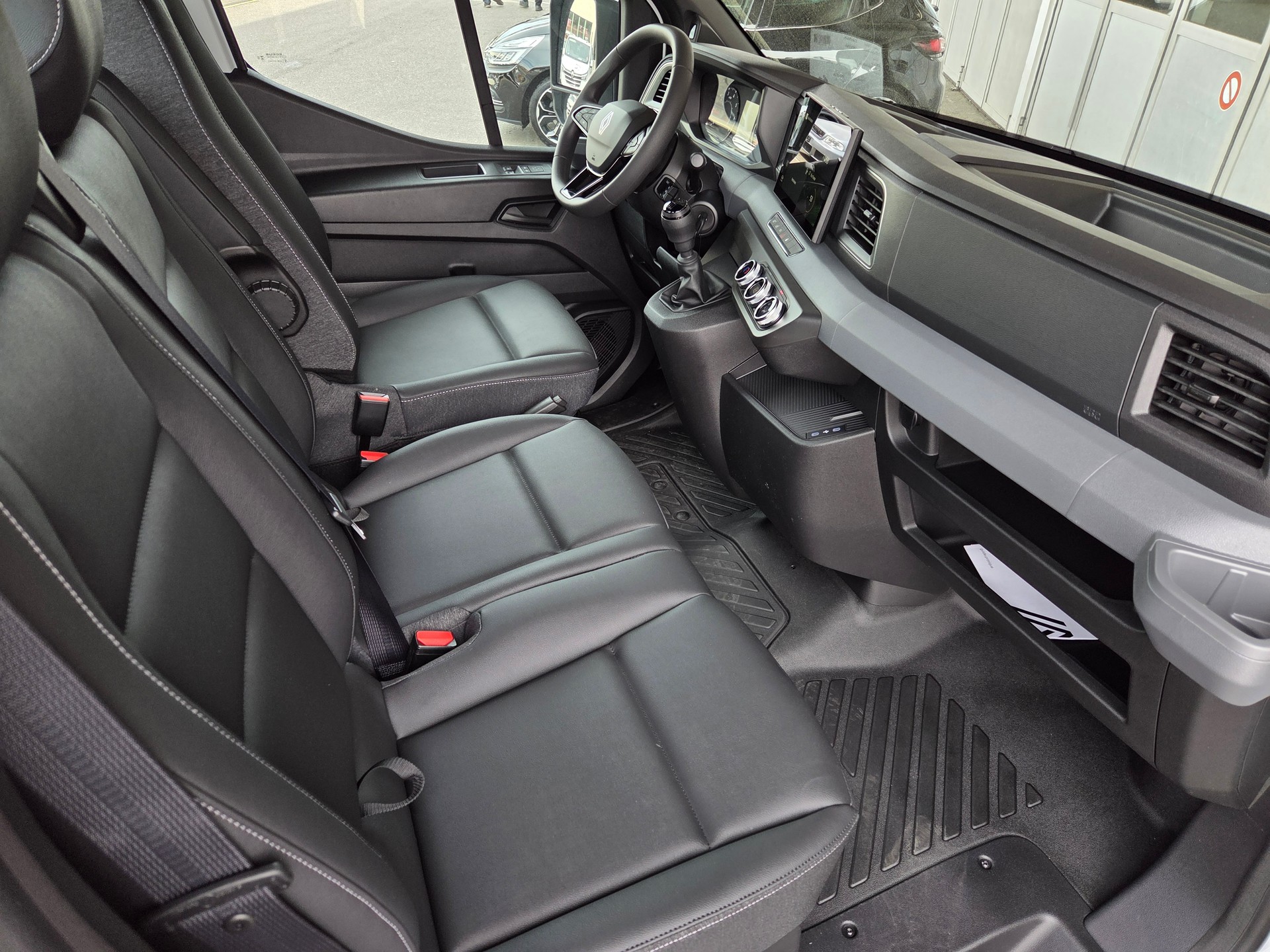 RENAULT Master DK.-Pick-up 3.5 t L3H1 2.0 Blue dCi 170-image-8