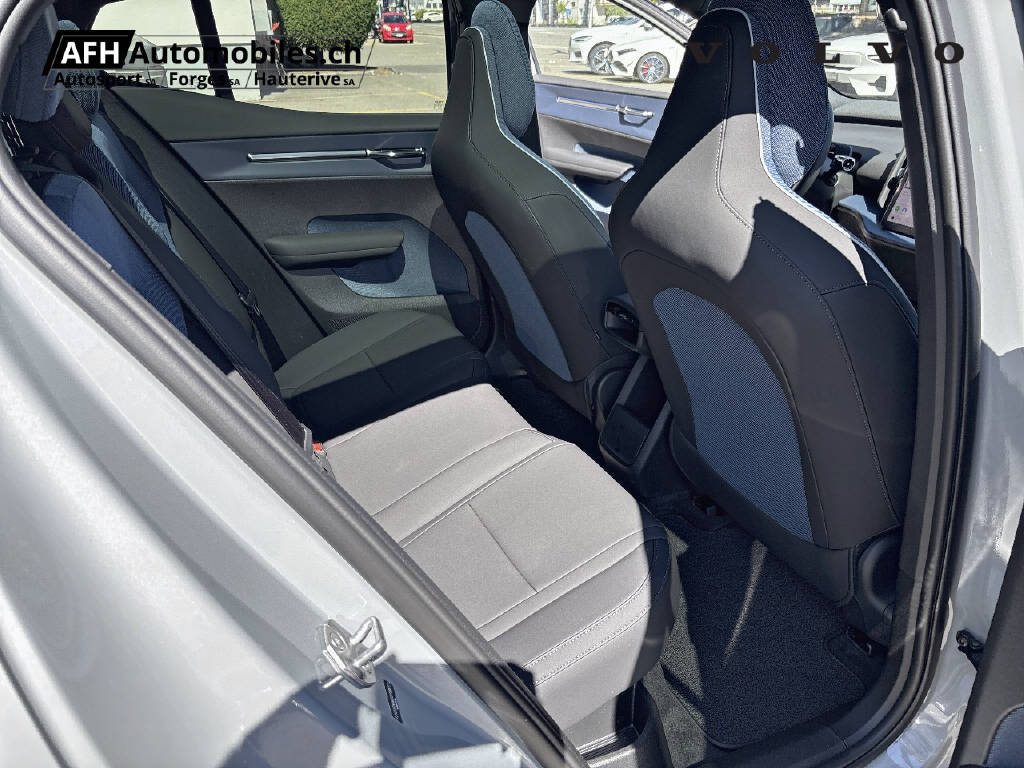 VOLVO EX 30 CC E60 Twin Performance AWD-image-15