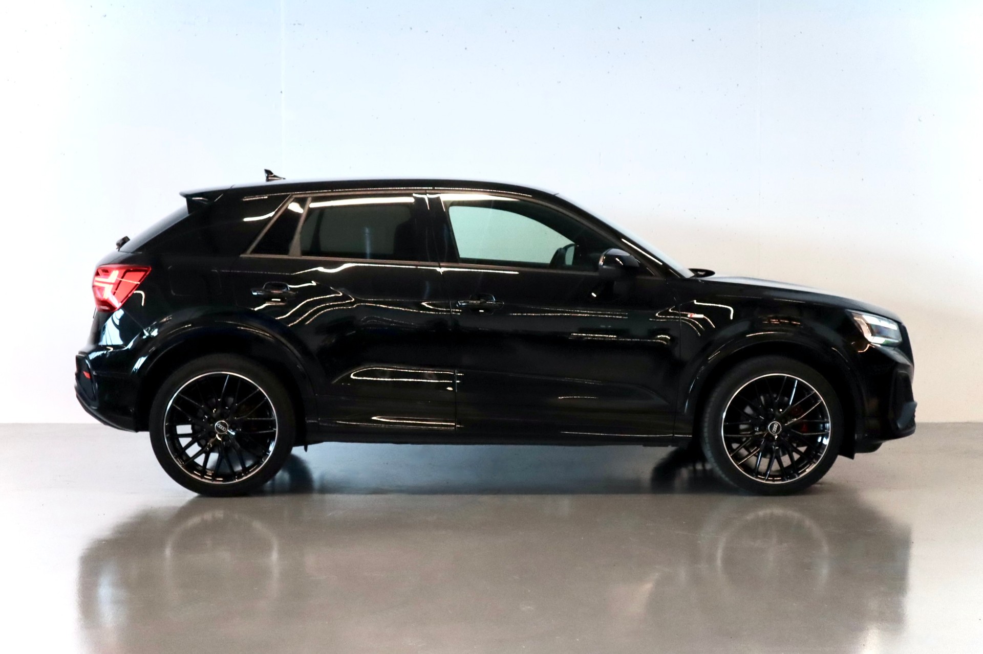 AUDI Q2 40 TFSI S line Attraction quattro S-tronic | CH-FZG-showroom-element-3