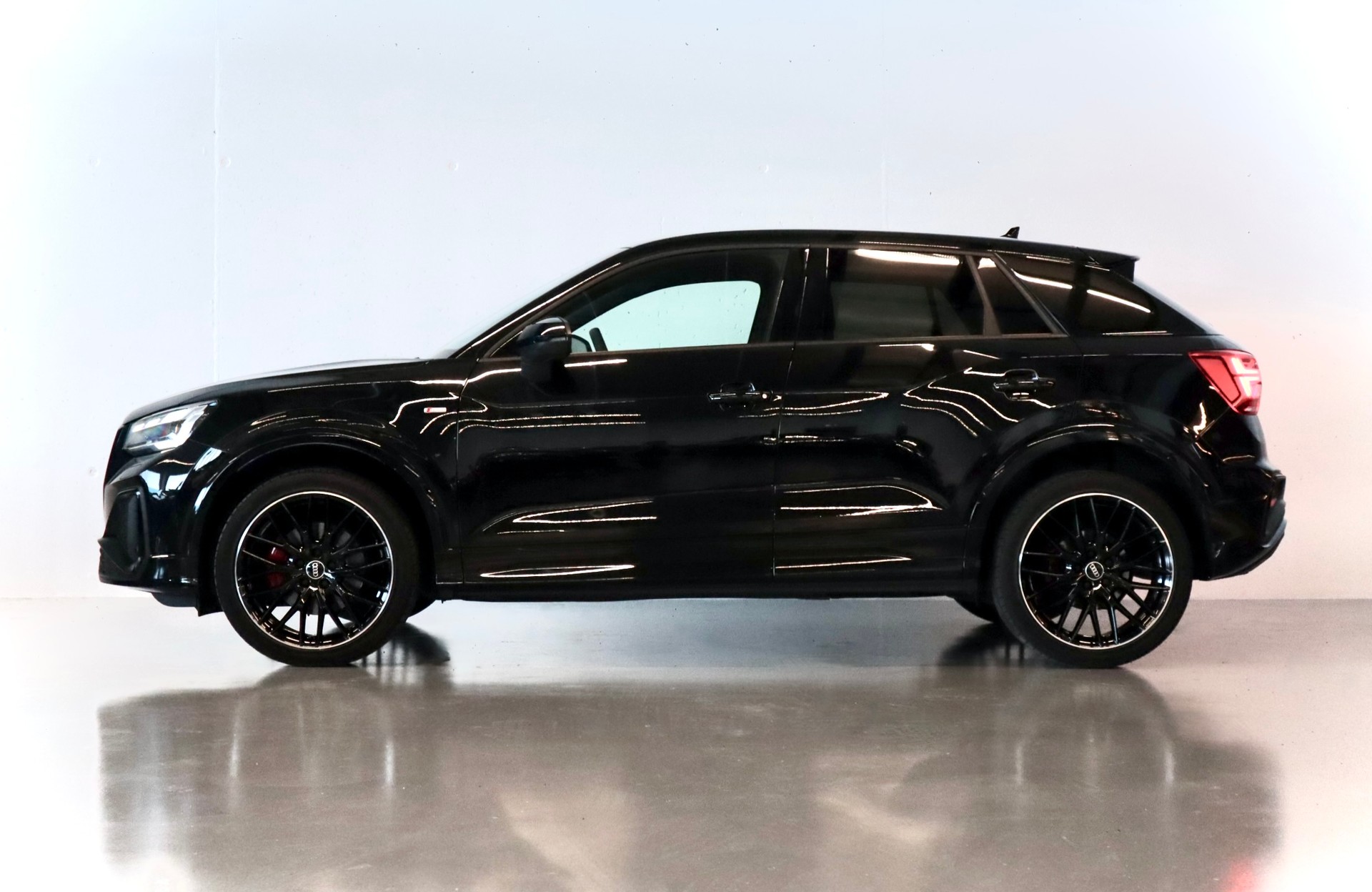 AUDI Q2 40 TFSI S line Attraction quattro S-tronic | CH-FZG-showroom-element-1