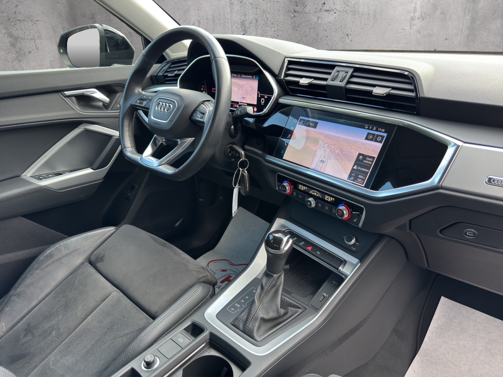 AUDI Q3 Sportback 35 TFSI Attraction S-tronic-image-12