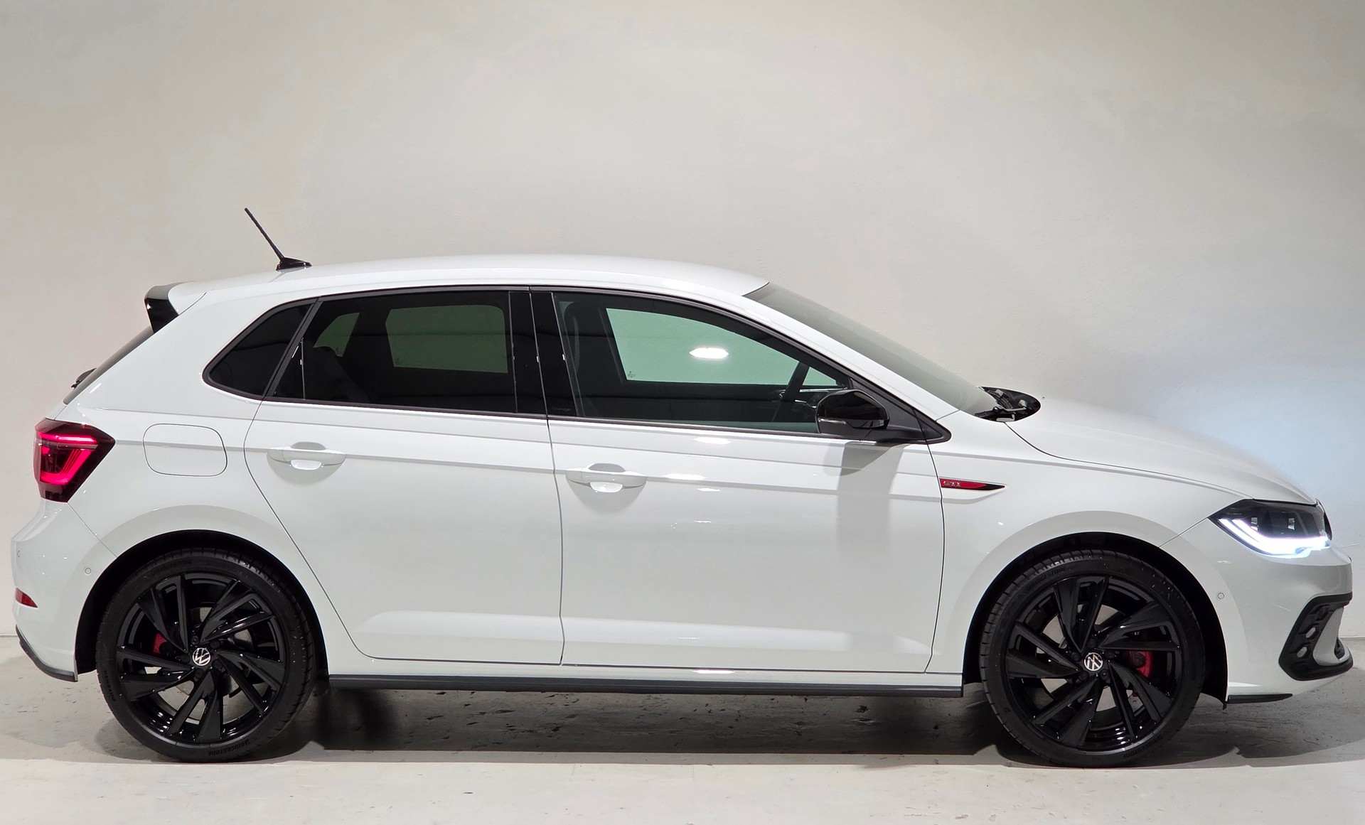 VW Polo 2.0 TSI GTI DSG-image-25