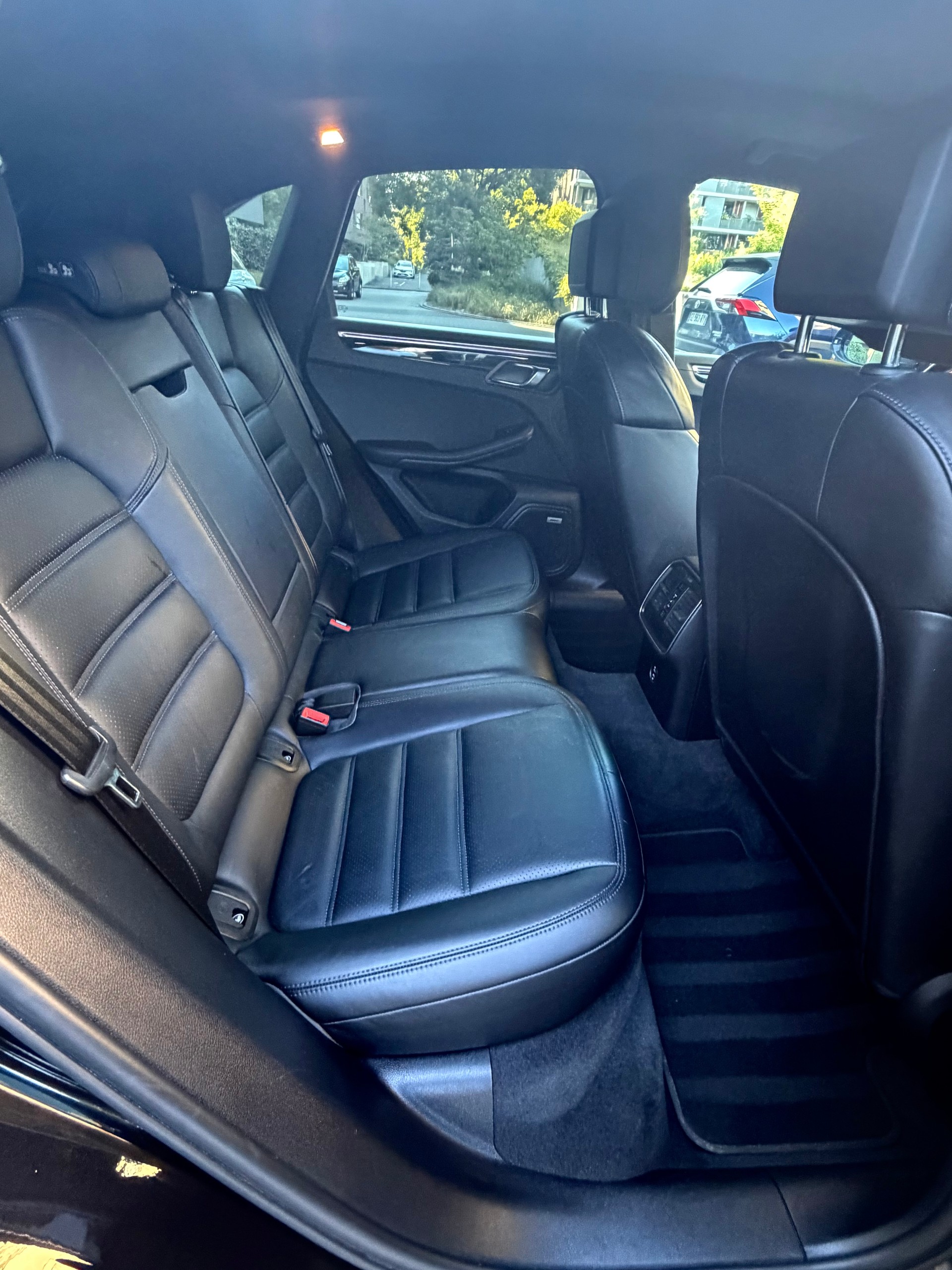 PORSCHE Macan Turbo-image-6