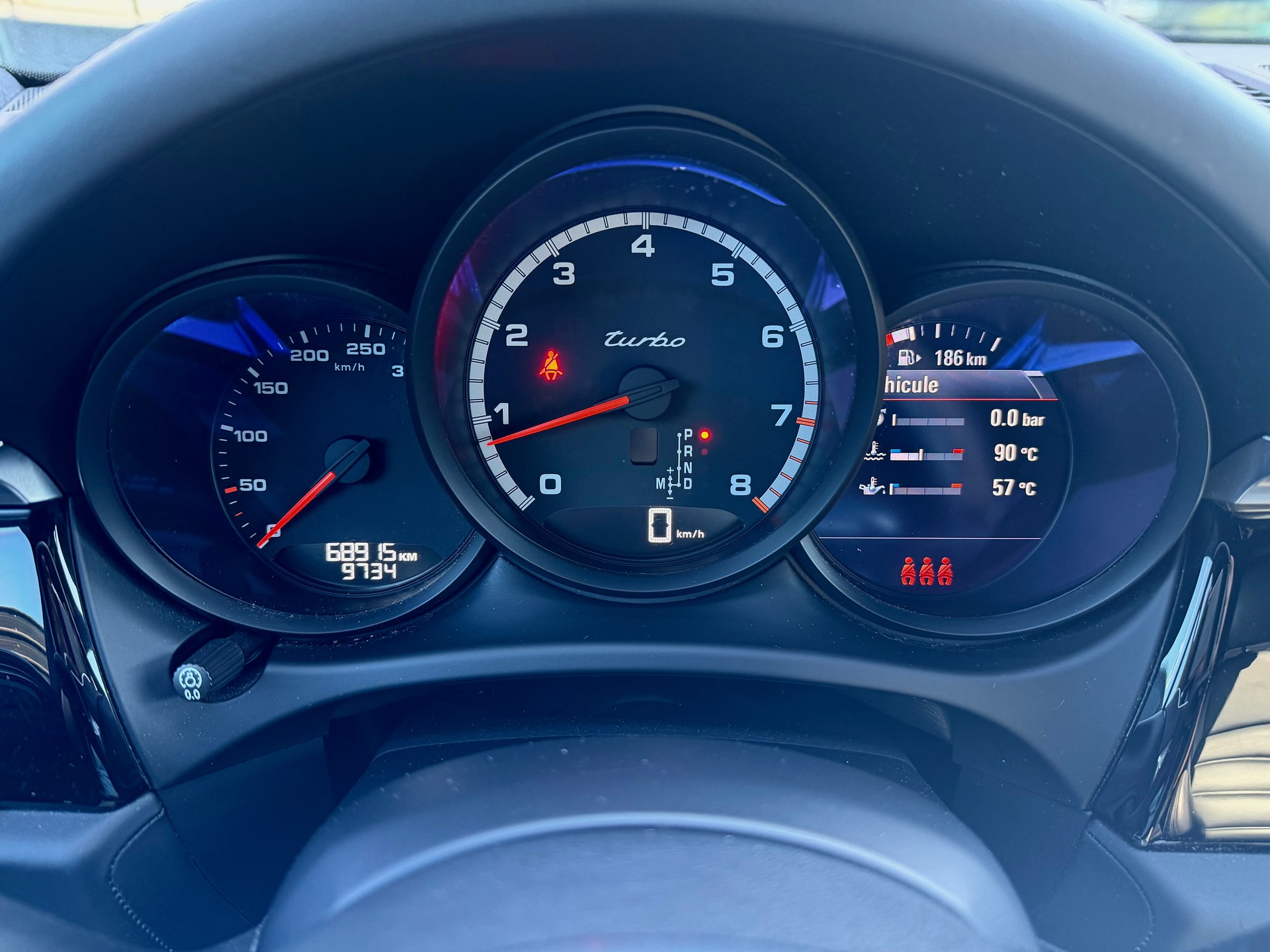 PORSCHE Macan Turbo-image-5