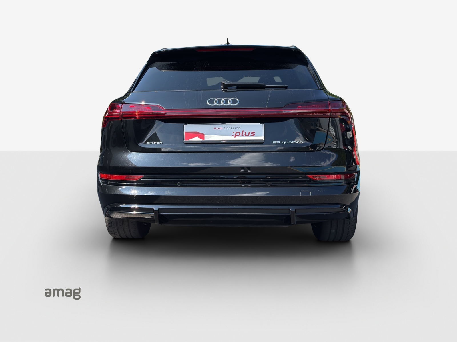 AUDI e-tron 55 S Line Black Edition quattro-showroom-element-3