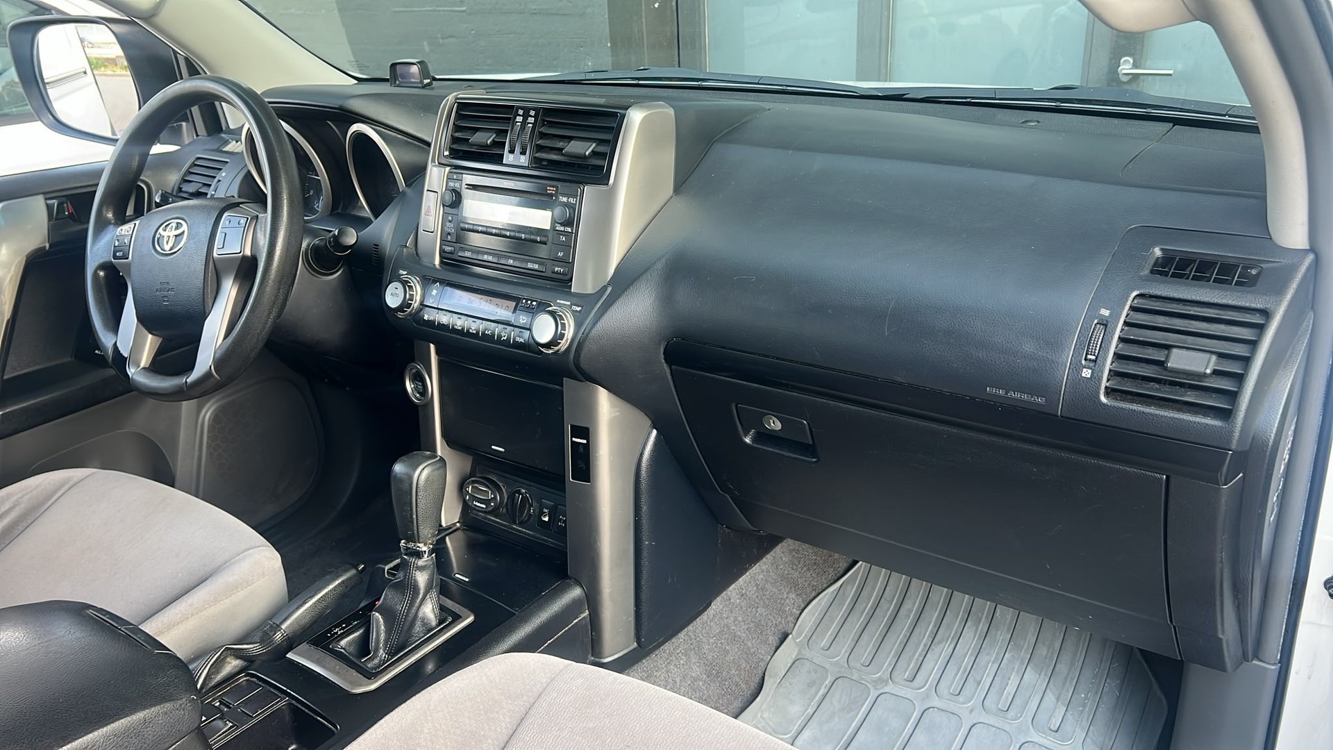 TOYOTA Land Cruiser 3.0 TD Linea Luna-image-11