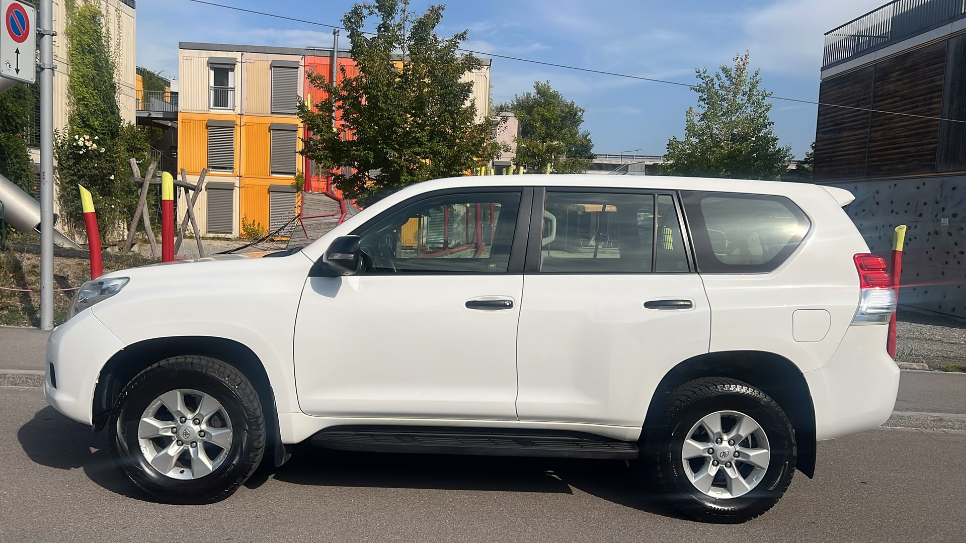 TOYOTA Land Cruiser 3.0 TD Linea Luna-image-4