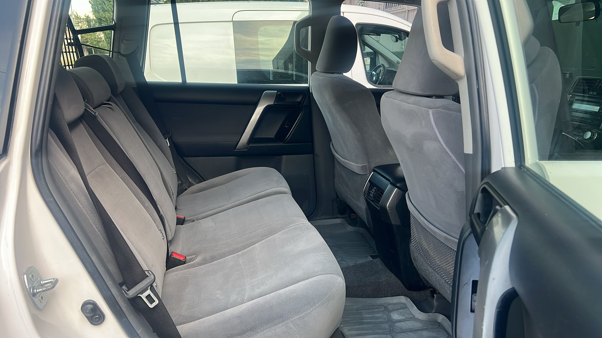 TOYOTA Land Cruiser 3.0 TD Linea Luna-image-13