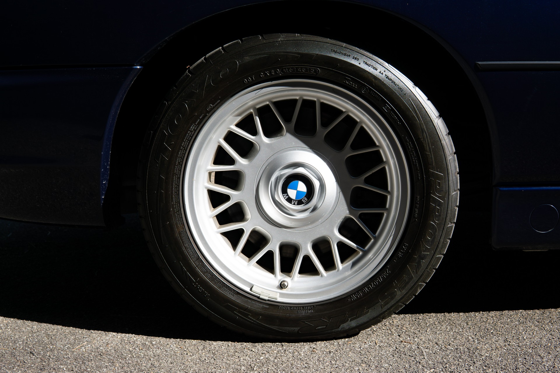 BMW 850i Veteran-image-6