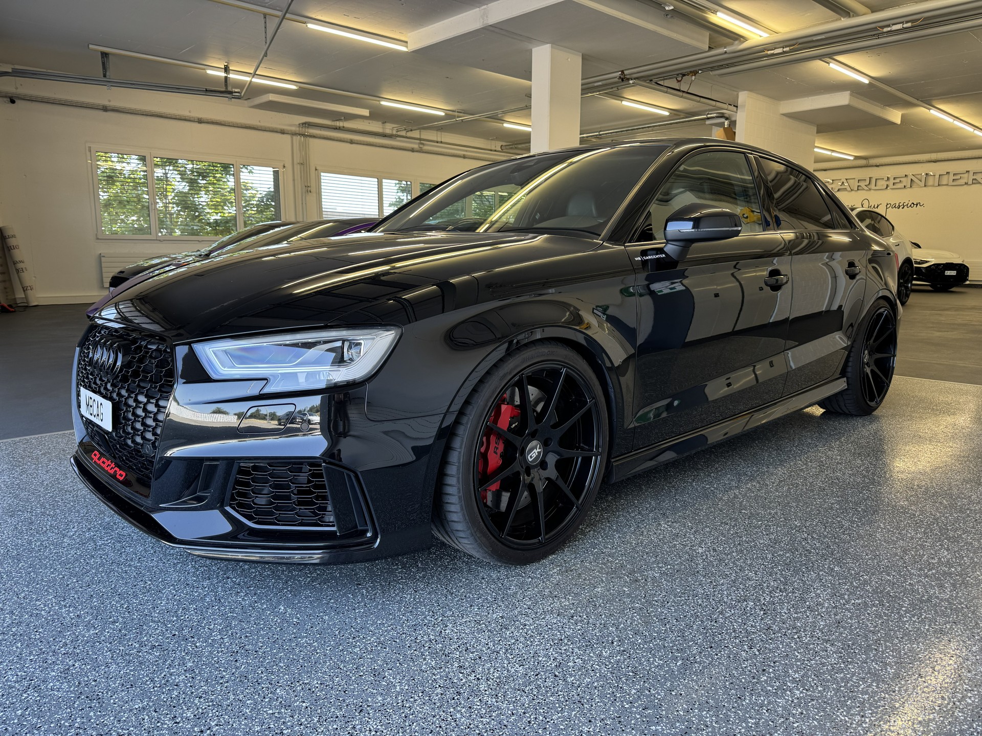 AUDI RS3 Limousine 2.5 TSI quattro S-tronic "Akrapovic ohne OPF"-showroom-element-2