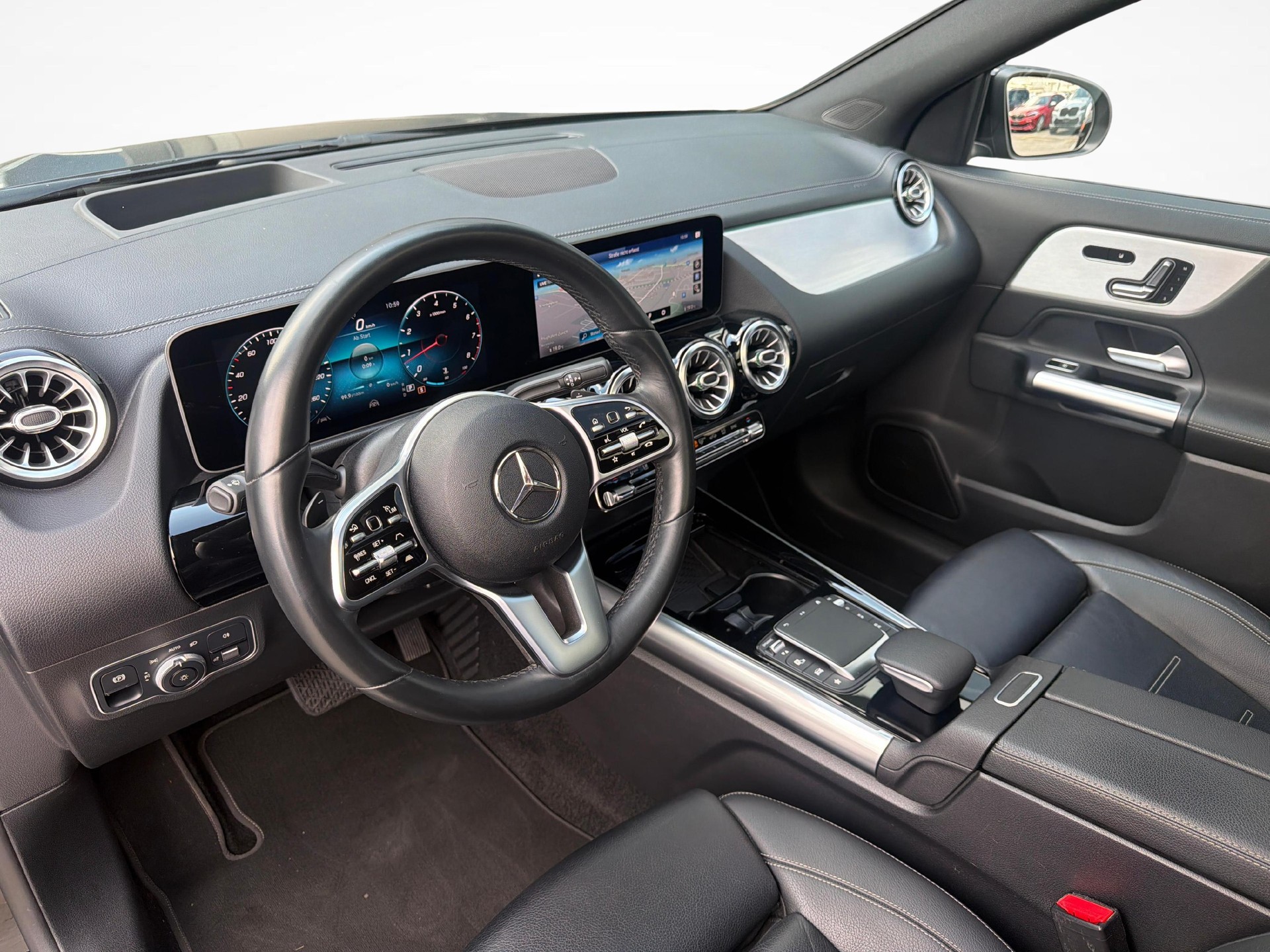 MERCEDES-BENZ GLA 250 Progressive 4matic-image-17