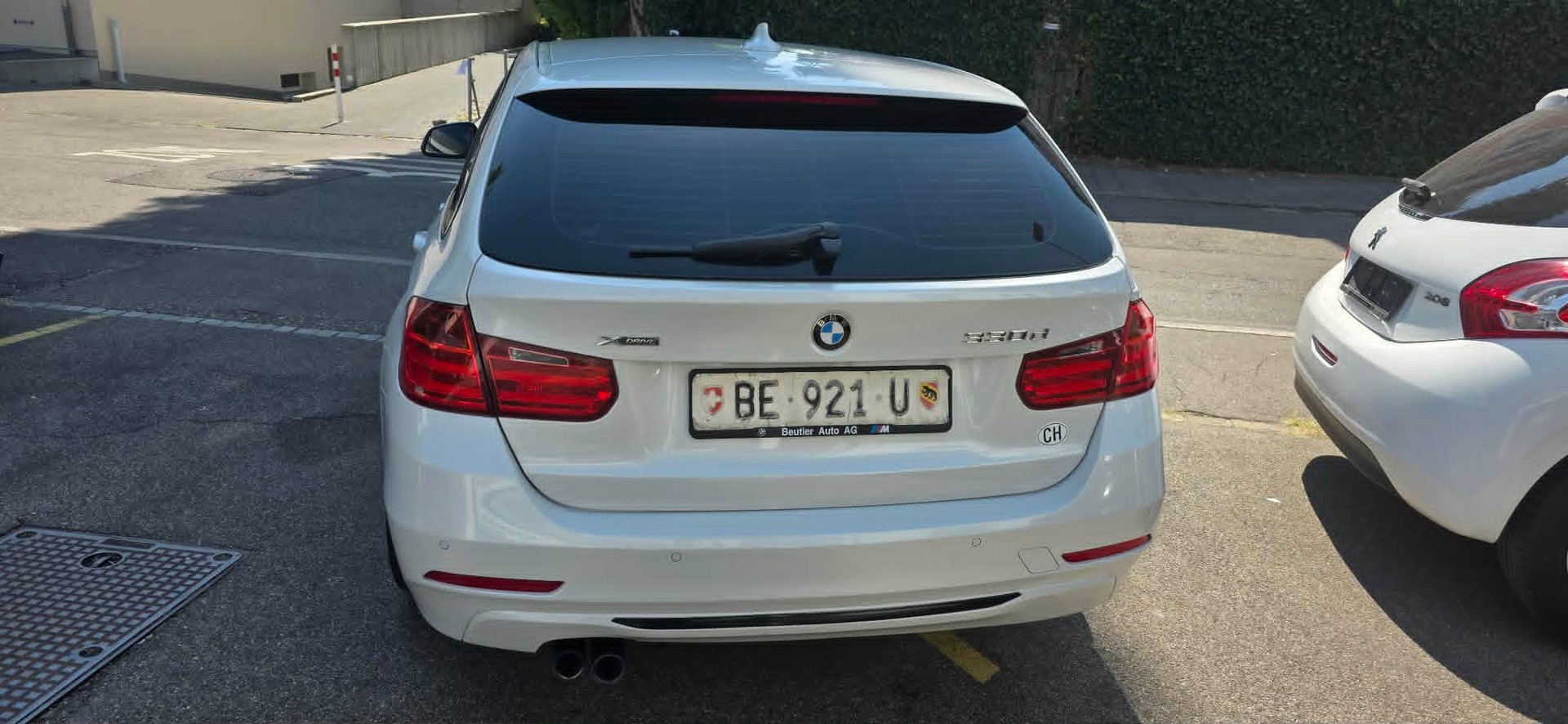 BMW 330d xDrive Touring Sport Line Steptronic-image-5
