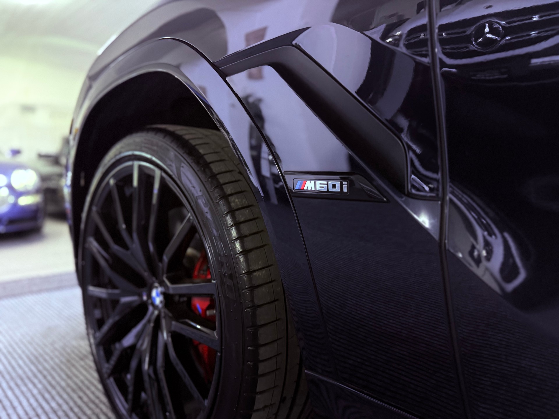 BMW X6 xDrive 48V M60i M Sport Pro Steptronic-image-9
