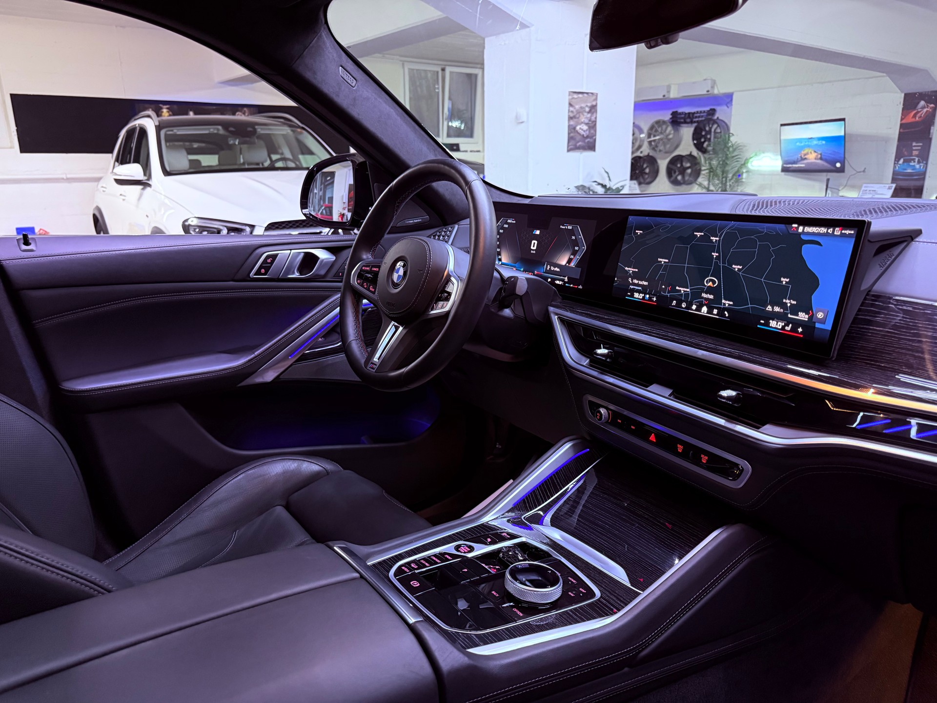 BMW X6 xDrive 48V M60i M Sport Pro Steptronic-image-21