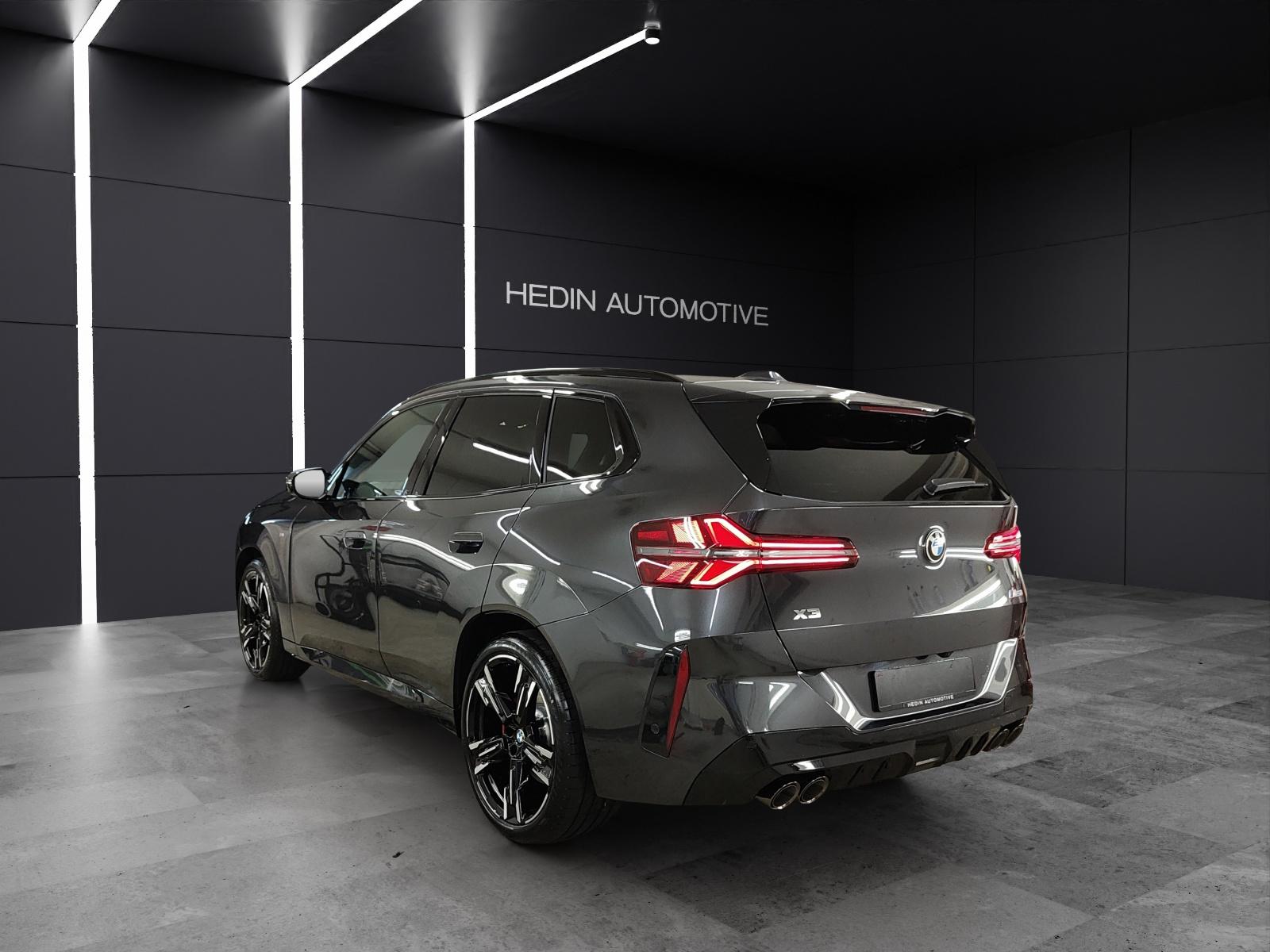 BMW X3 M50i-showroom-element-3