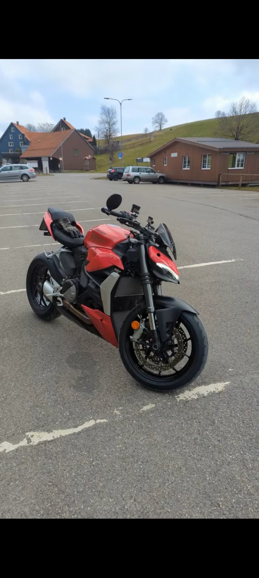 DUCATI Streetfighter V2-image-1