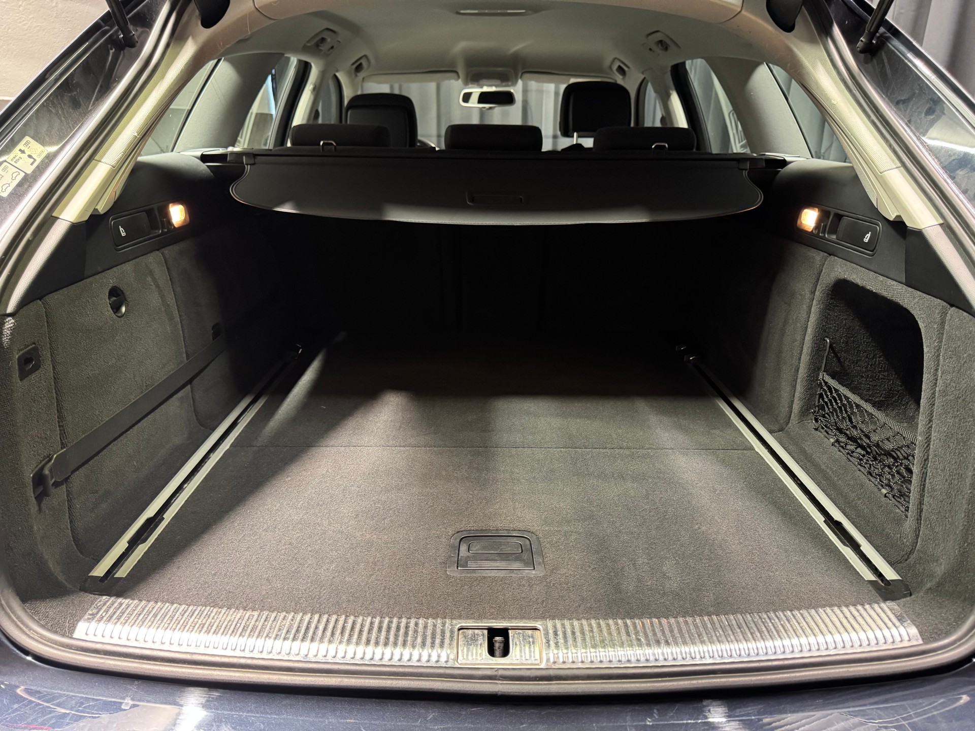 AUDI A6 Avant 3.0 TDI V6 Attraction quattro S-tronic(59)(M)-image-22