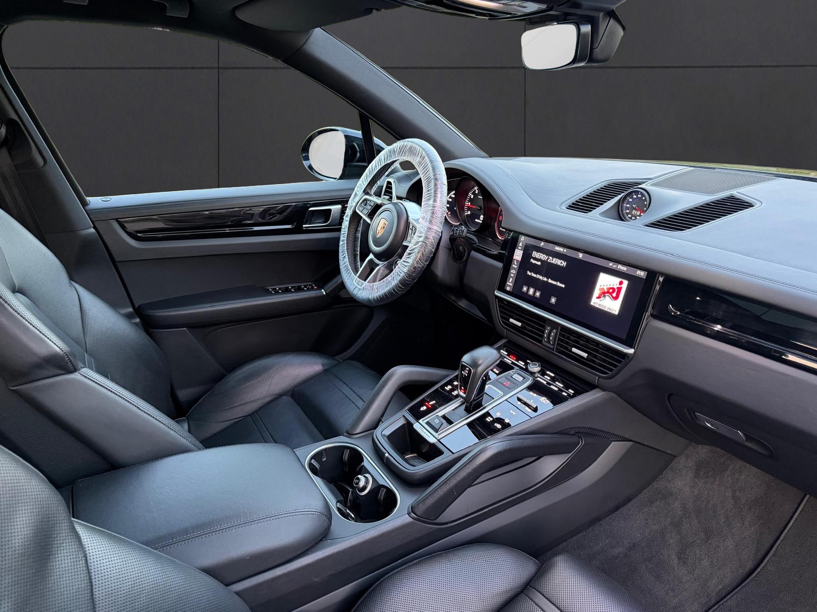 PORSCHE Cayenne S-image-4