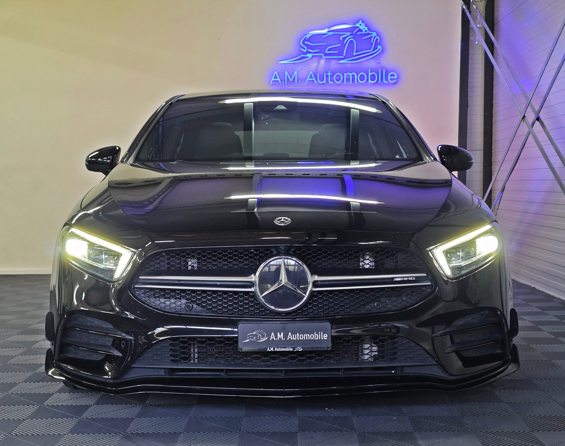 MERCEDES-BENZ A 35 AMG 4Matic Speedshift-showroom-element-1