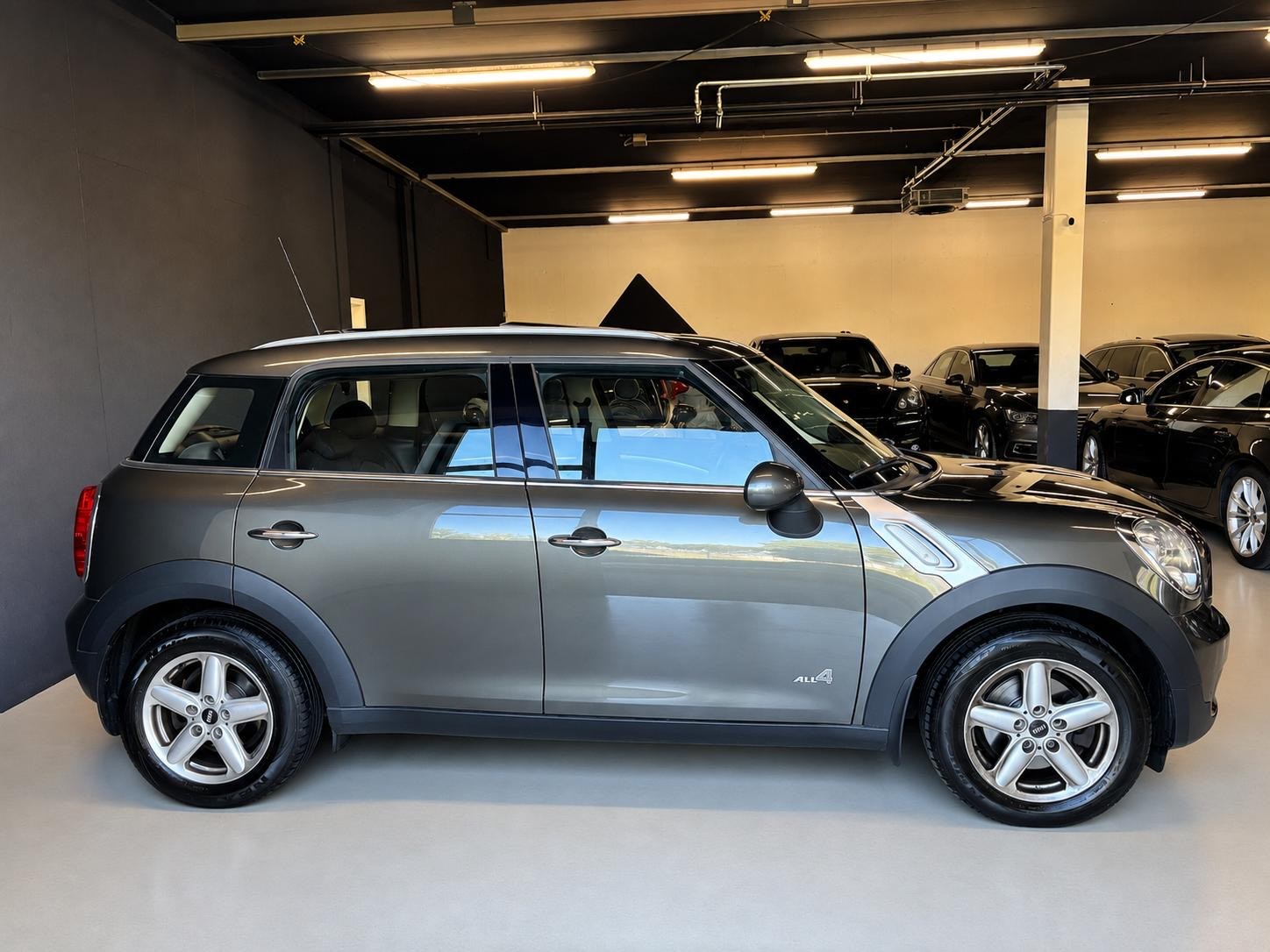 MINI Countryman Cooper ALL4 Steptronic-image-8