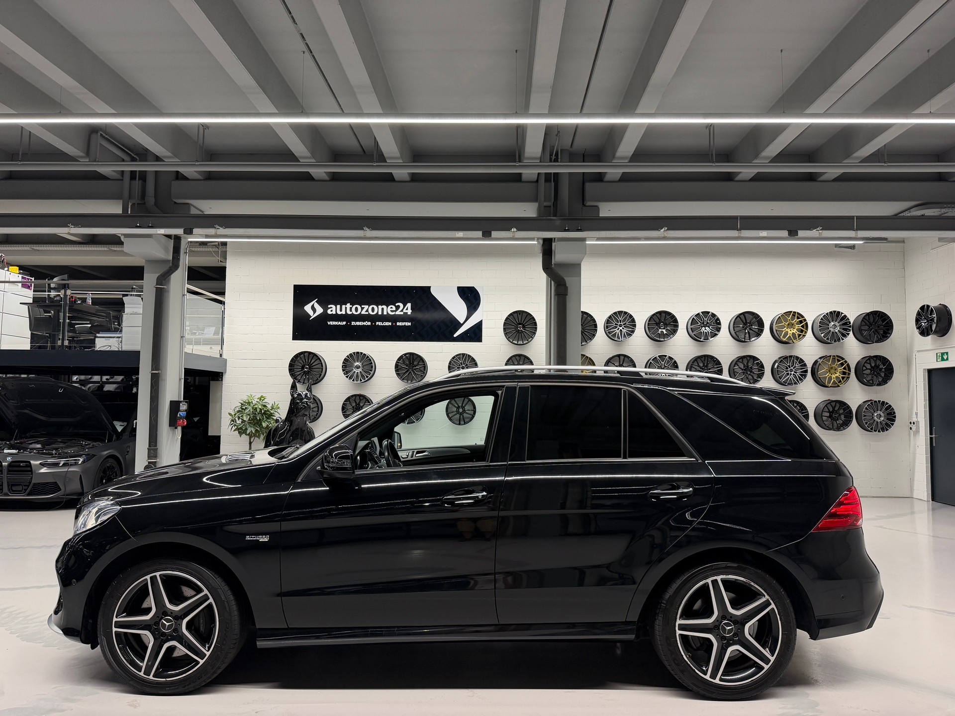 MERCEDES-BENZ GLE 43 AMG *CH-Auto*Frisch ab MFK*Garantie*Luftfederung*-image-9