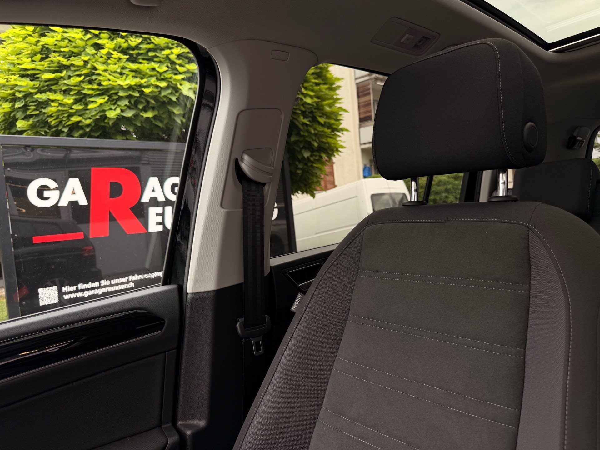 VW Touran 1.5 TSI Highline R-LINE *** TOP AUSSTATTUNG ***-image-25
