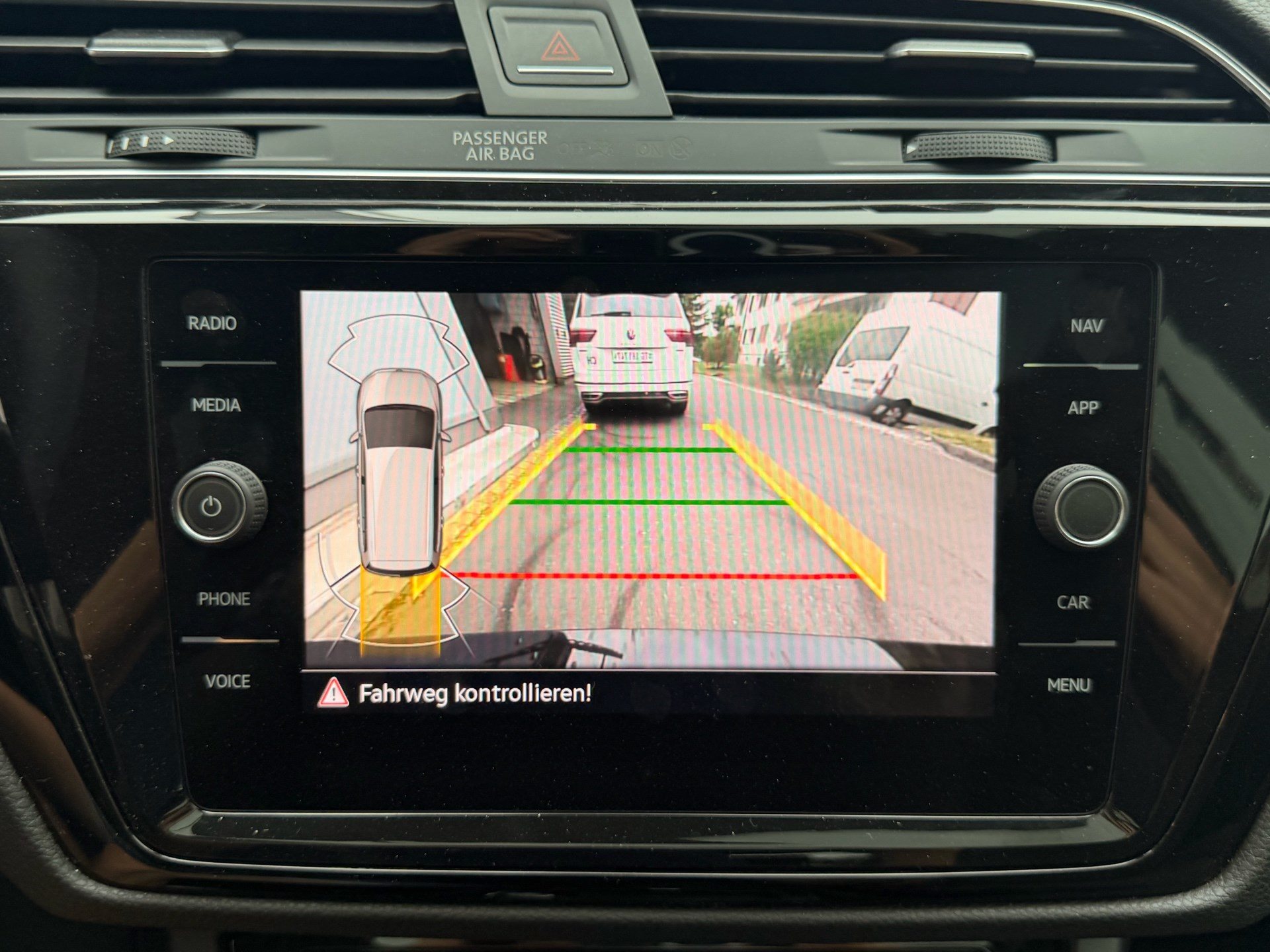 VW Touran 1.5 TSI Highline R-LINE *** TOP AUSSTATTUNG ***-image-14