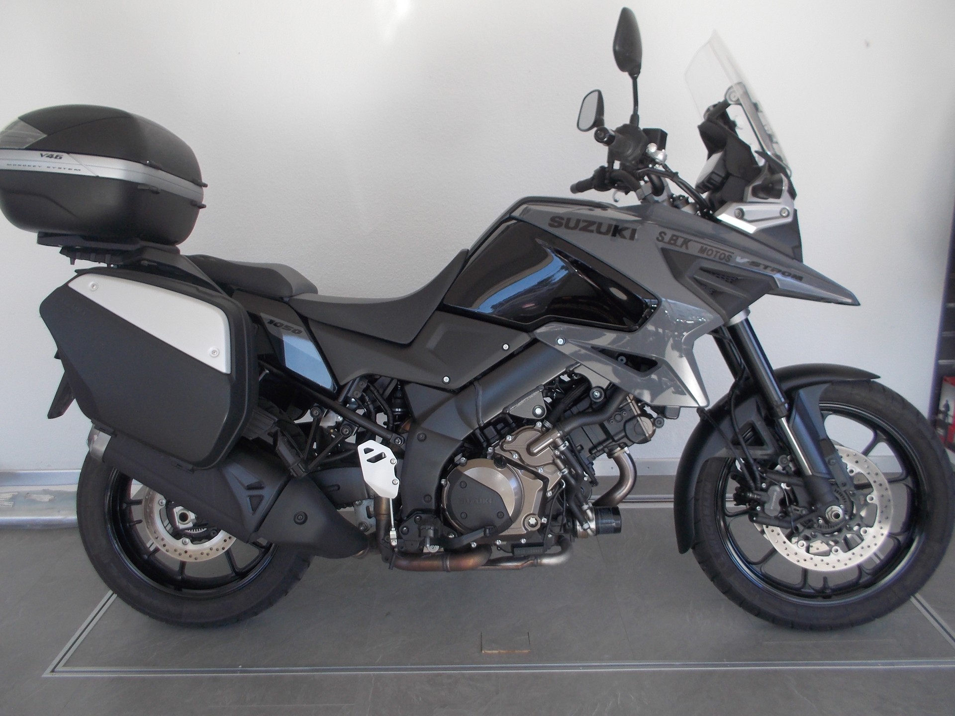 SUZUKI DL 1050 ABS-image-4
