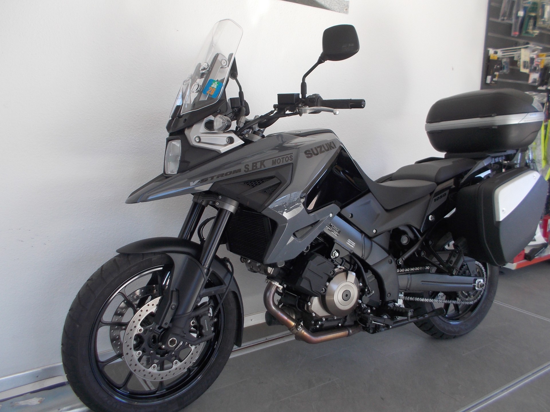 SUZUKI DL 1050 ABS-image-2