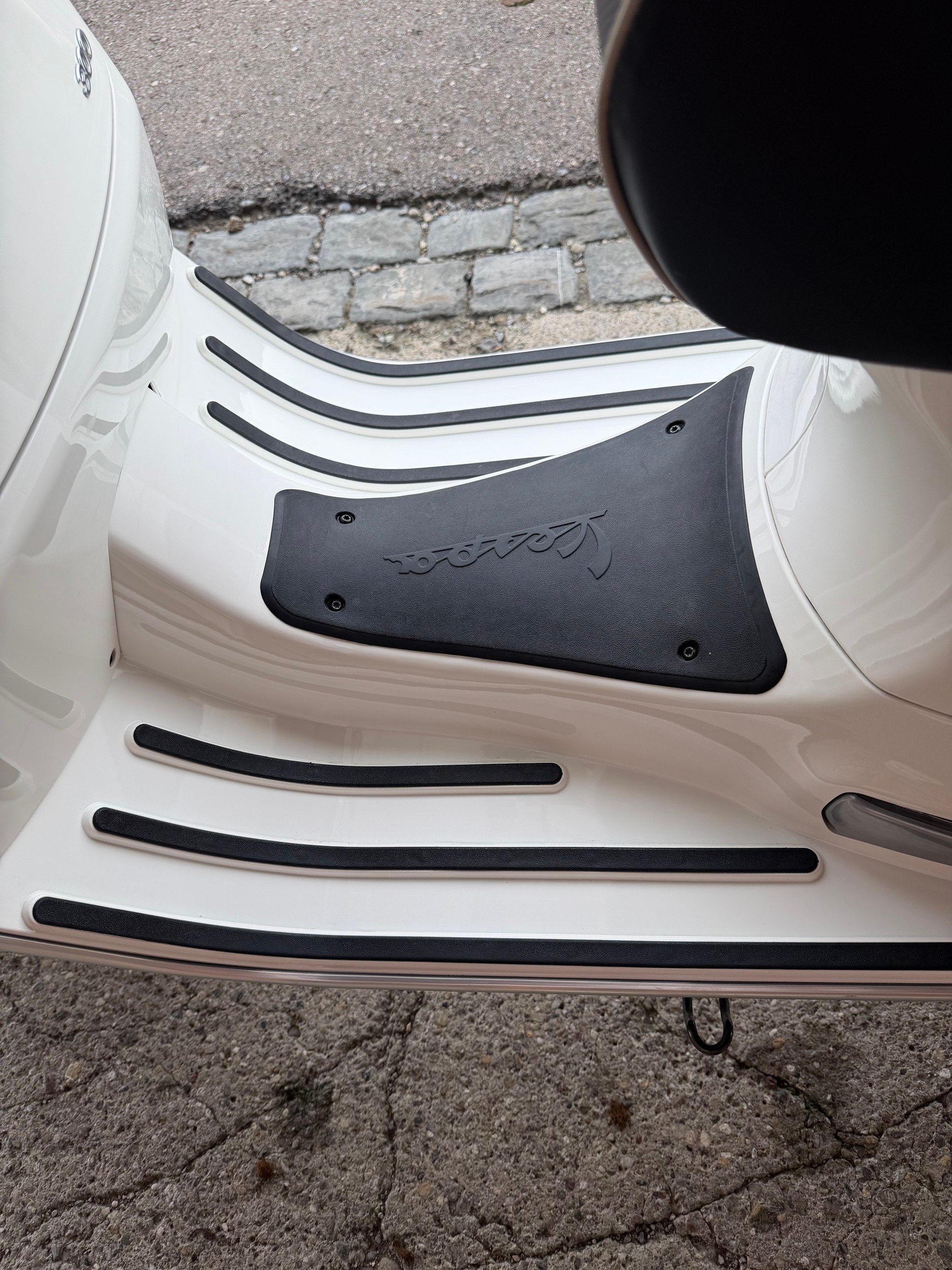 PIAGGIO Vespa GTS Super 300-image-11