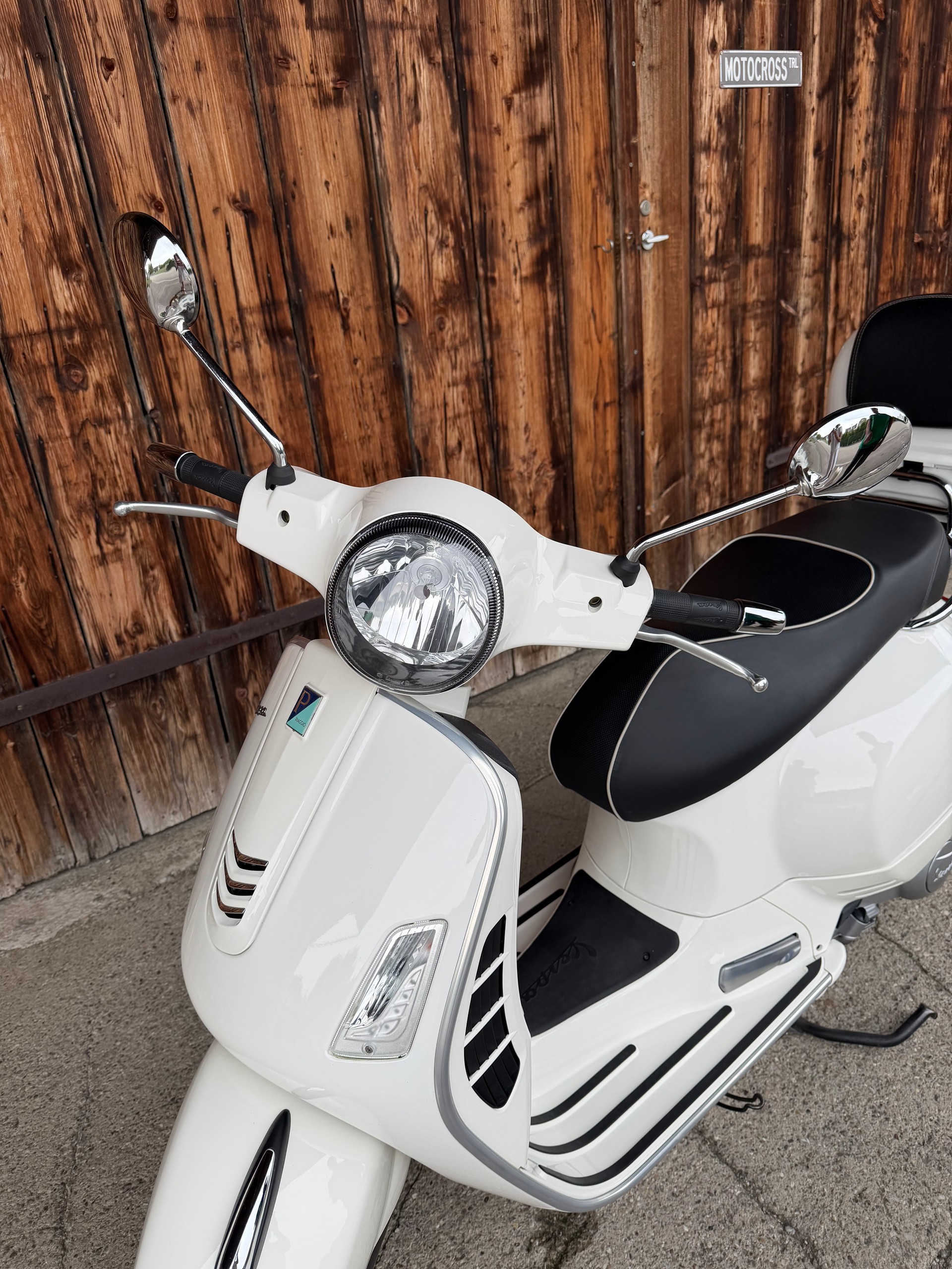 PIAGGIO Vespa GTS Super 300-image-7