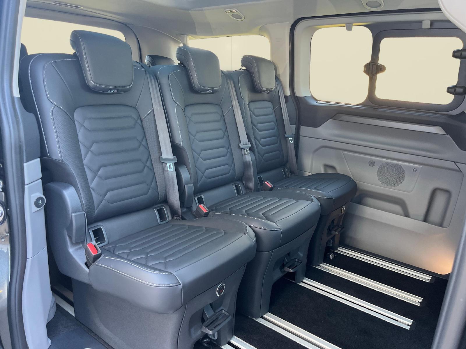 FORD Tourneo C Bus 320 L1 2.0 EcoBlue 170 Titanium X 4x4-image-10