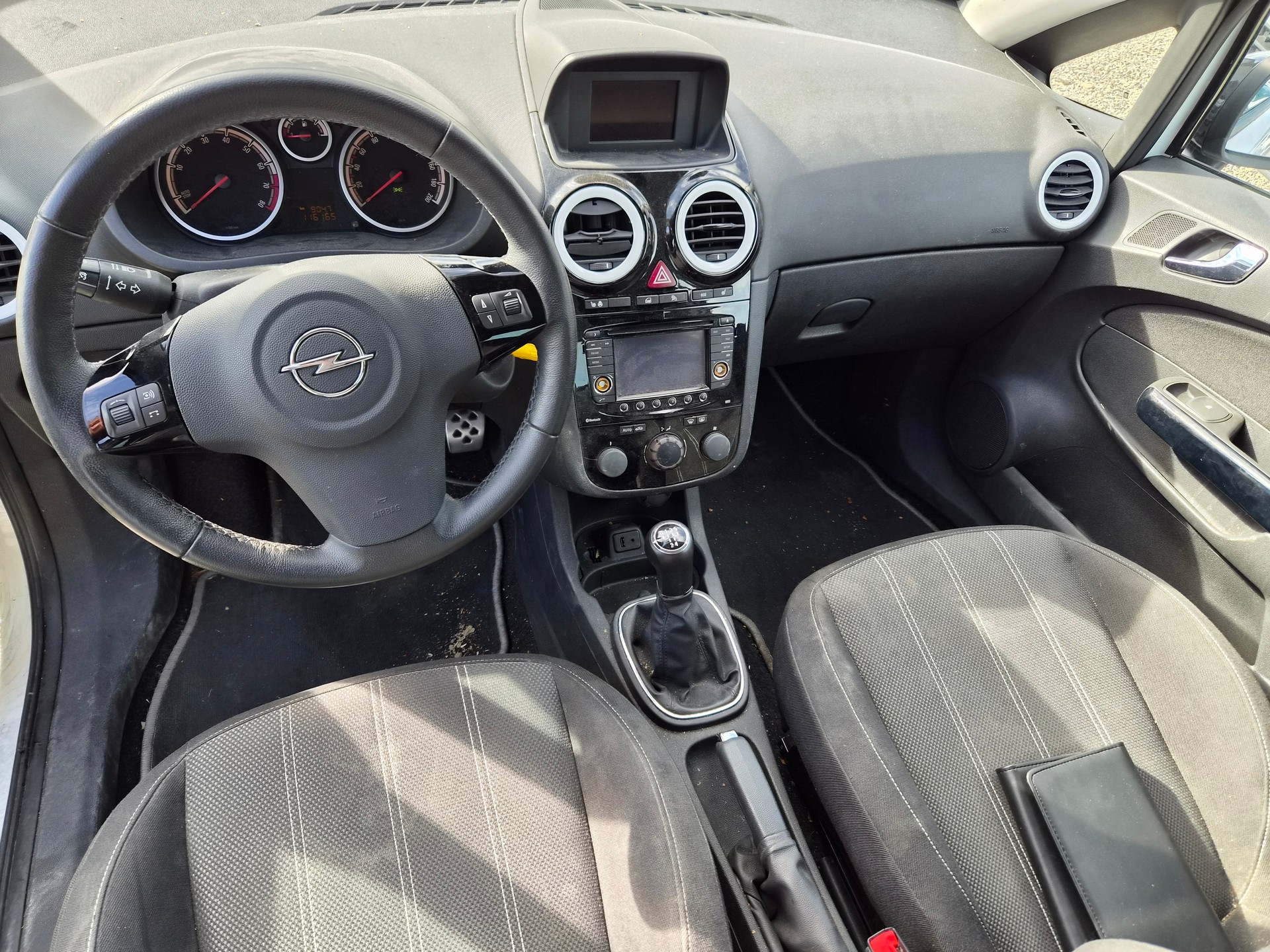OPEL Corsa 1.4 Turbo Color Edition-image-9