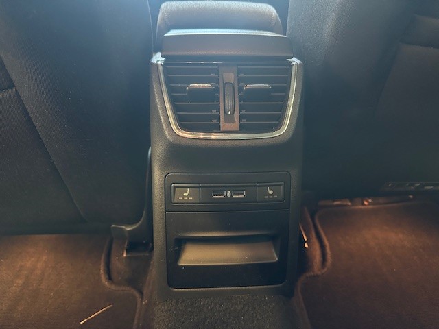 SKODA Octavia Combi 2.0 TSI Style DSG-image-13